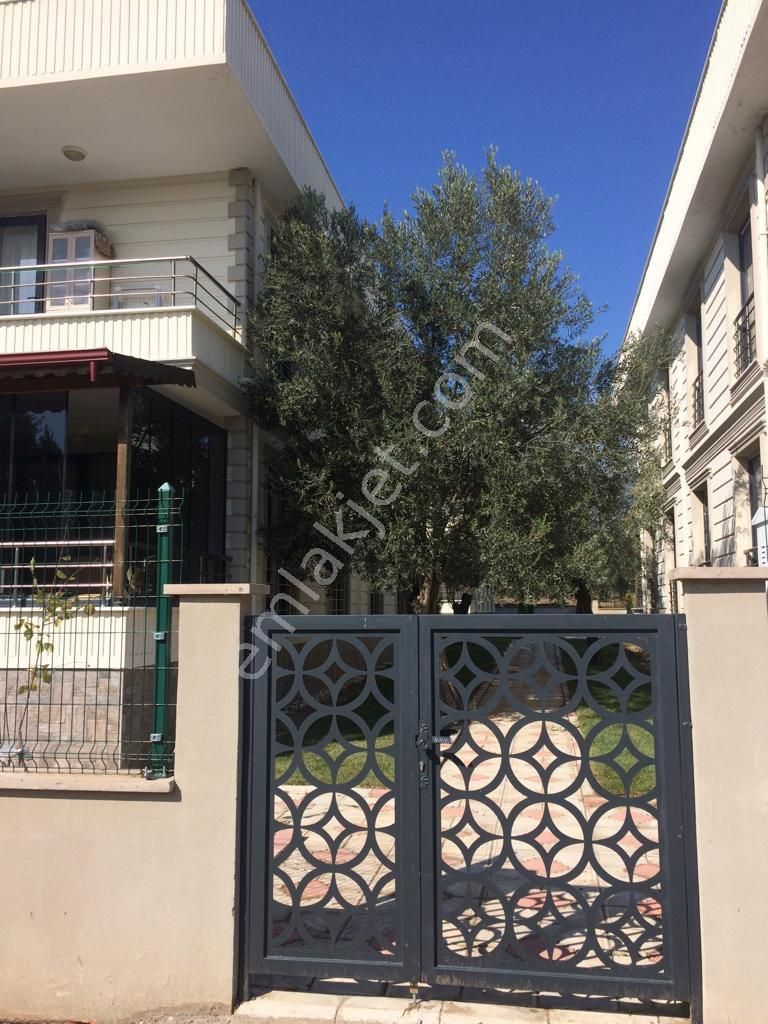 Balıkesir Edremit Güre'de Satılık İkiz Villa - Görsel 2