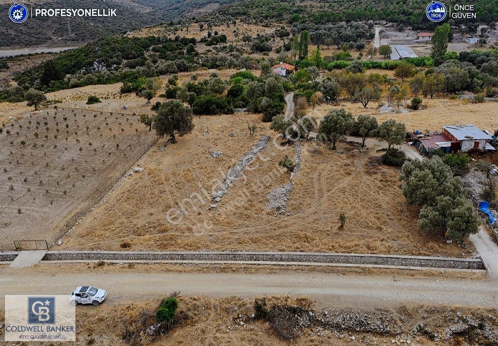 Karaburun Eğlenhoca Satılık Tarla Karaburun Eğlenhoca'da Yatırımlık 3470 m² Arazi