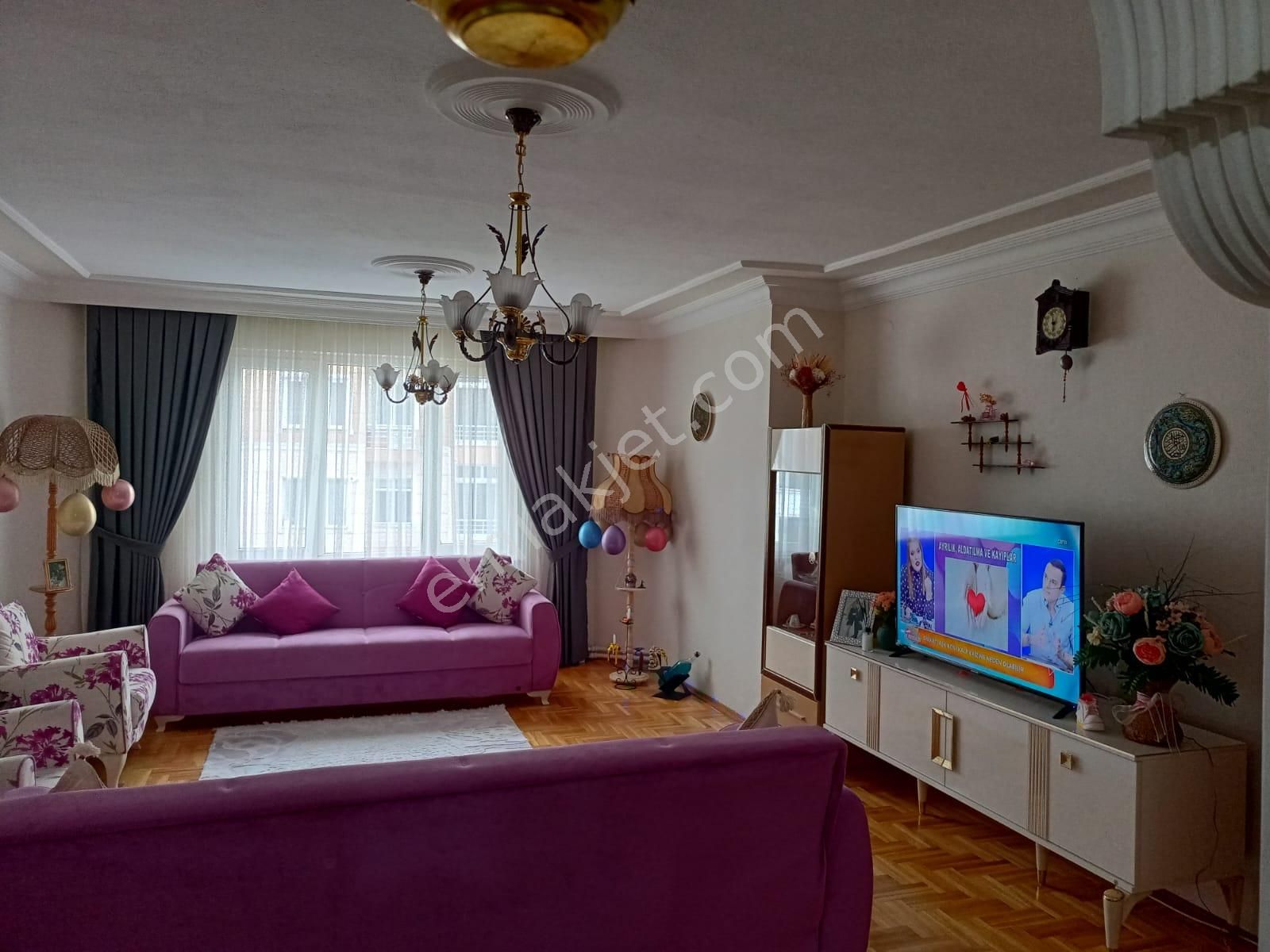 Kırklareli Merkez Karacaibrahim Satılık Daire  KARACAİBRAHİM MAHALLESİN DE 4+1 165 M2 SATILIK DAİRE