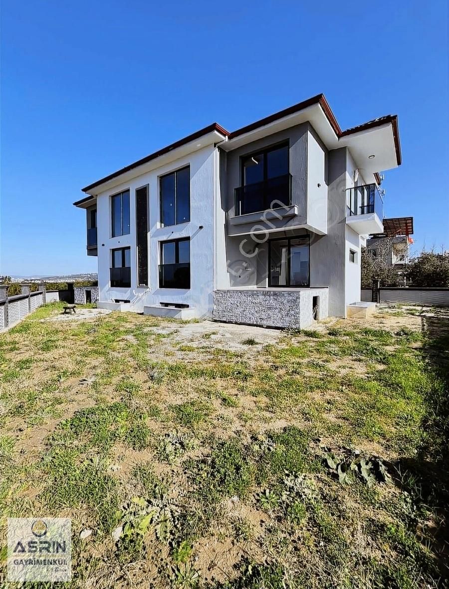 Kuşadası Davutlar Satılık Villa DAVUTLARDA DENİZ MANZARALI GENİŞ BAHÇELİ SIFIR FIRSAT LÜX VİLLA