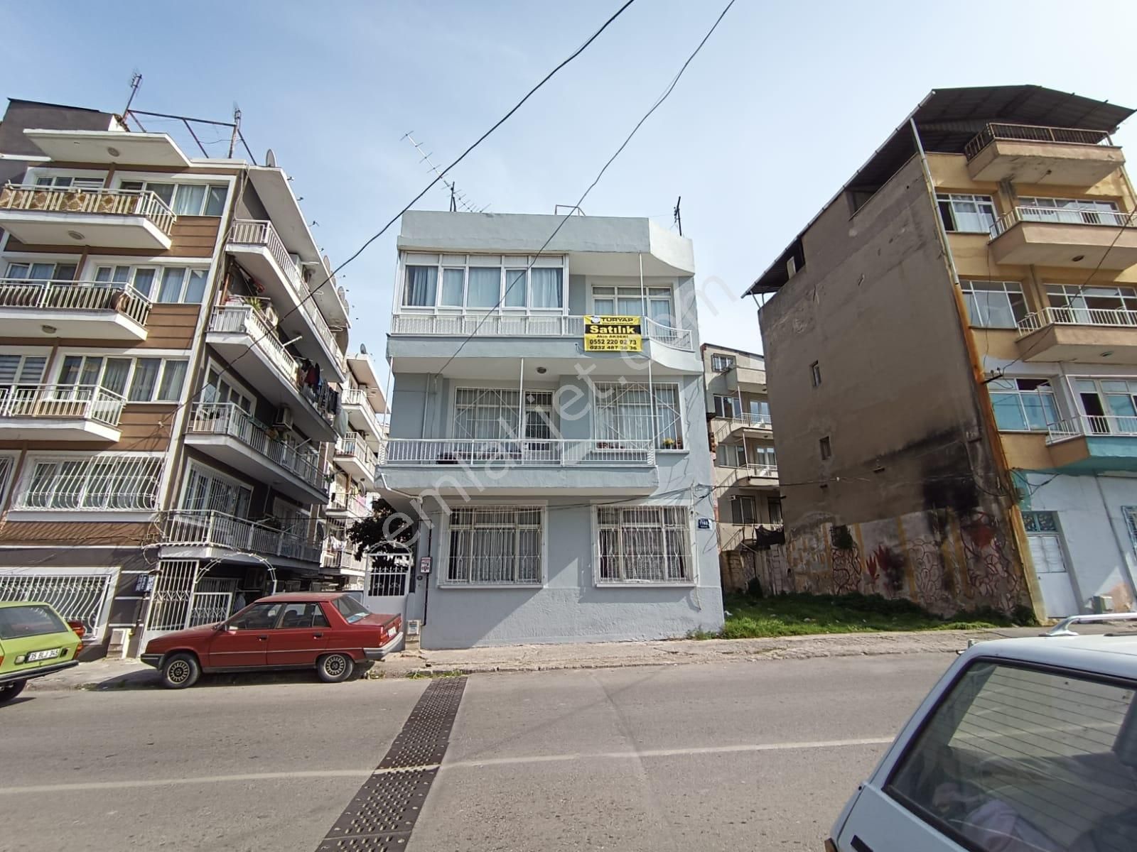 Konak Zeytinlik Satılık Bina  Konak Zeytinlik Mh. 3 Katlı 118M2 Arsa Alanı Olan Satılık Bina