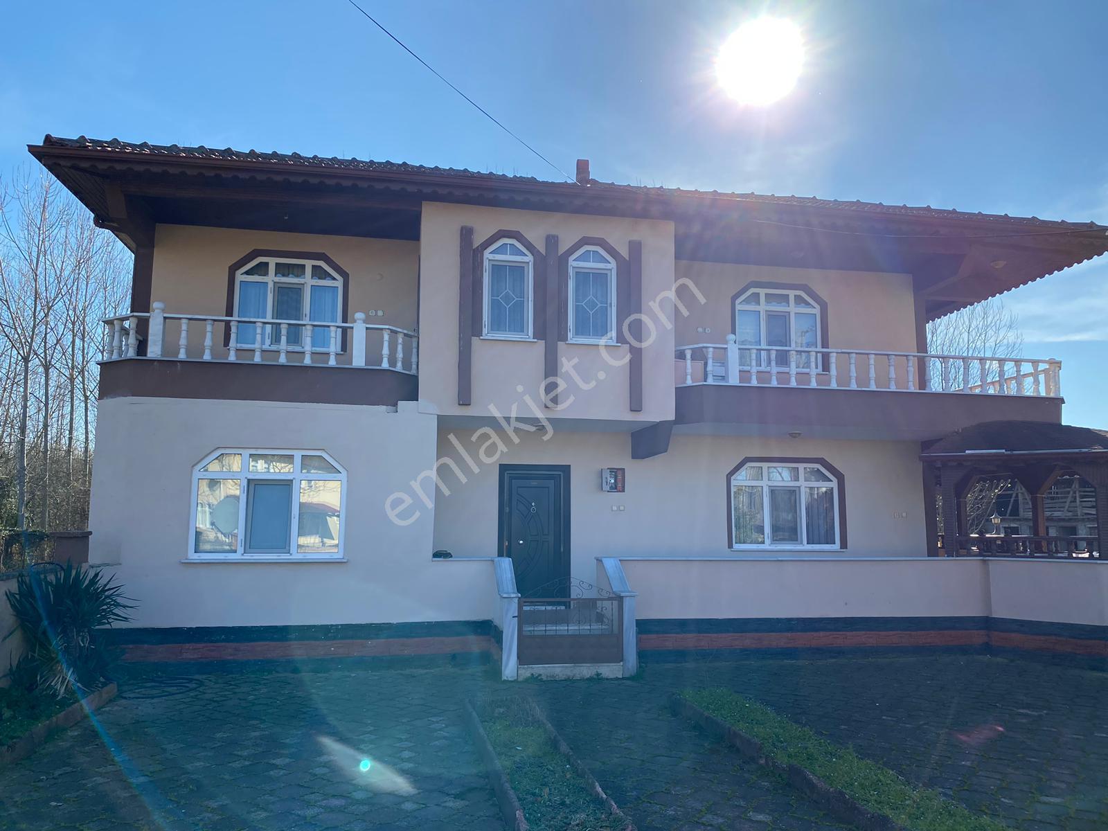 Sahibinden Sakarya/akyazı Acil Satılık 4+1 Villa Ve İmarlı Arsa Toplam 4001 Metrekare - Görsel 3