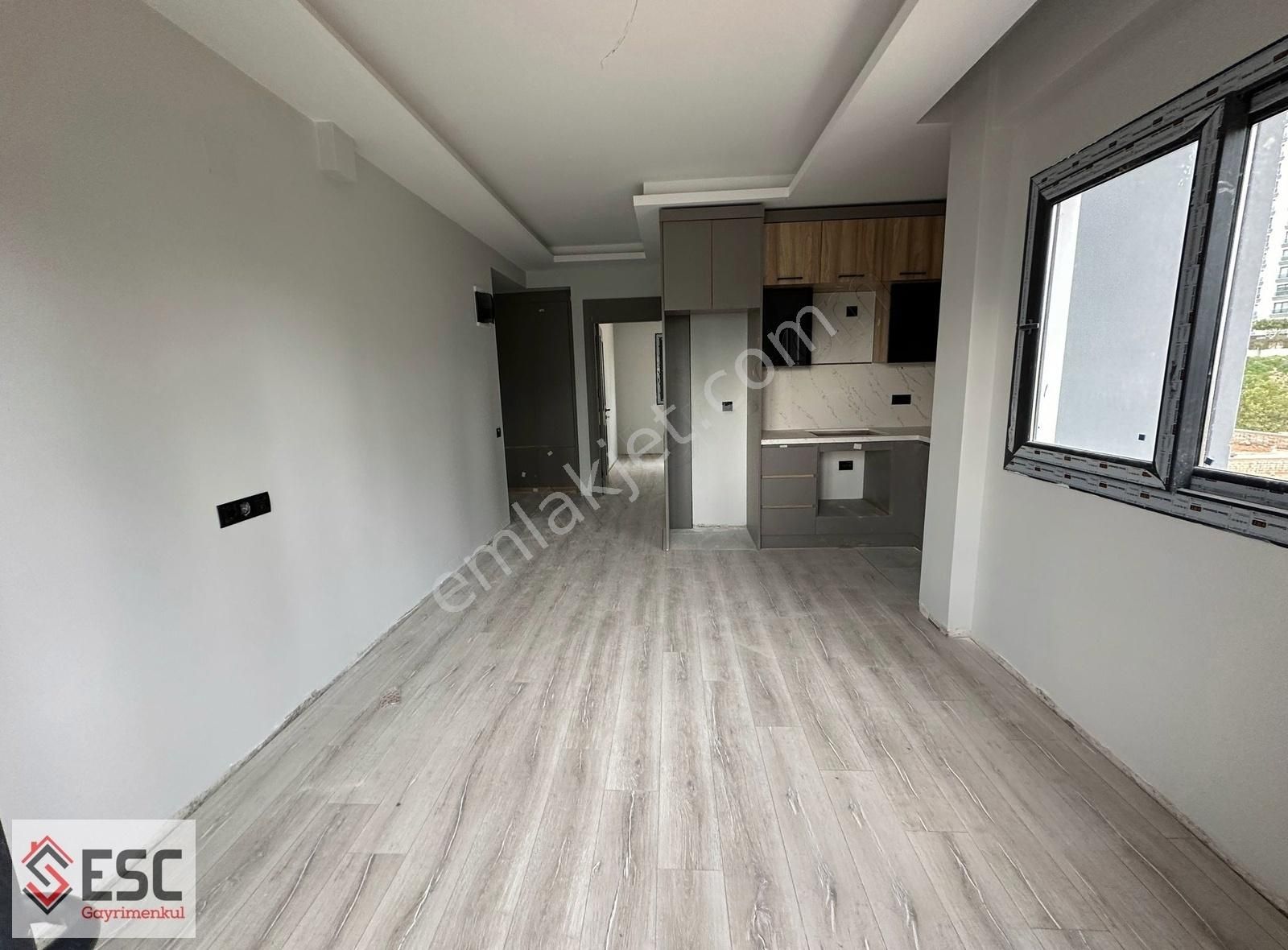 Mezitli Akdeniz Satılık Daire ESC'DEN AKDENİZ MAH'DE GENİŞ 1+1 SATILIK DAİRE(ESC1577)