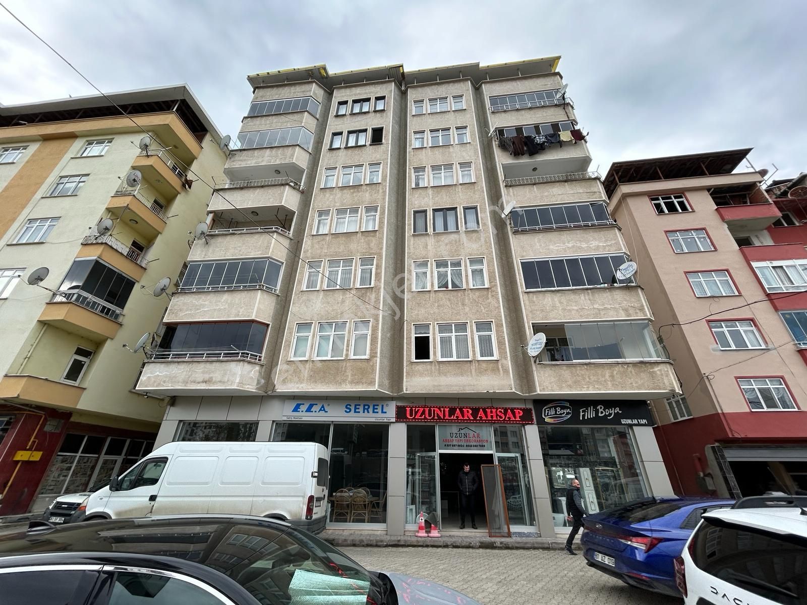 Sürmene Yemişli Satılık Daire  PREMAR GAYRİMENKUL SÜRMENE YEMİŞLİ MAH. SATILIK DAİRE 4+1