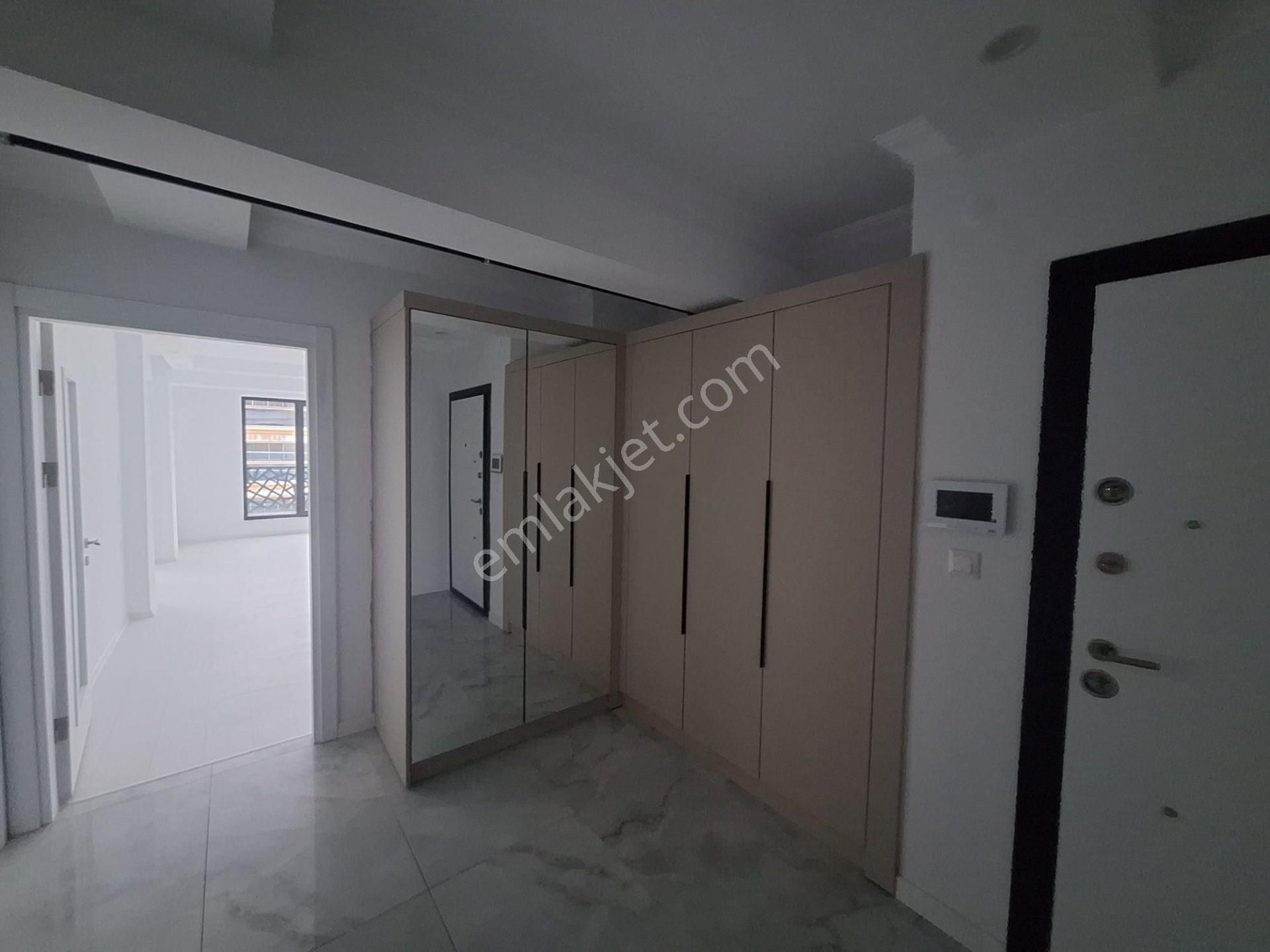 Bolu Merkez Alpağut Satılık Daire ALPAĞUT MAH. 4+1 SATILIK DAİRE ALTIN EMLAK