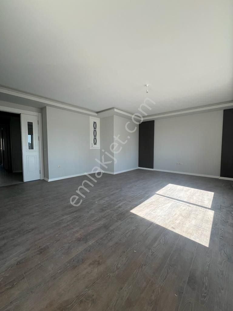 Tarsus Konaklar Satılık Daire ATATÜRK MAHALLESİNDE TARSUS CK EMLAK'TAN 160m2 3+1 SATILIK DAİRE