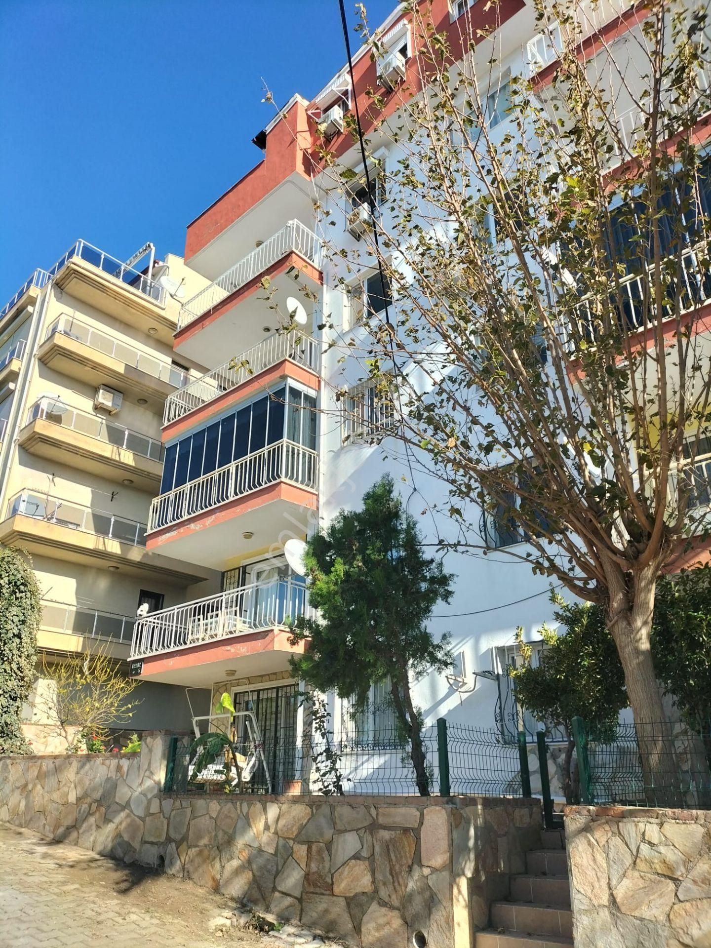 Kuşadası Türkmen Satılık Daire  KUŞADASI MARİNADA DENİZ MANZARALI 3+1 ASANSÖRLÜ MASRAFSİZ DAİRE