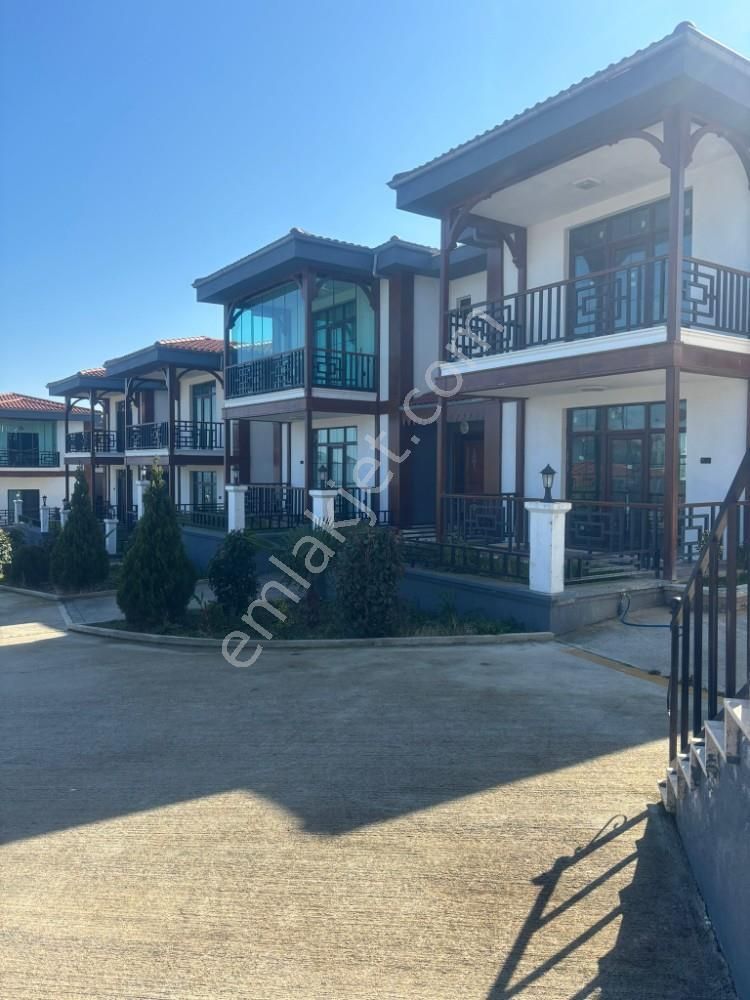 19 Mayıs Dereköy Satılık Villa MURAT LAY SATIYOR 3+1 DUBLEX VİLLA