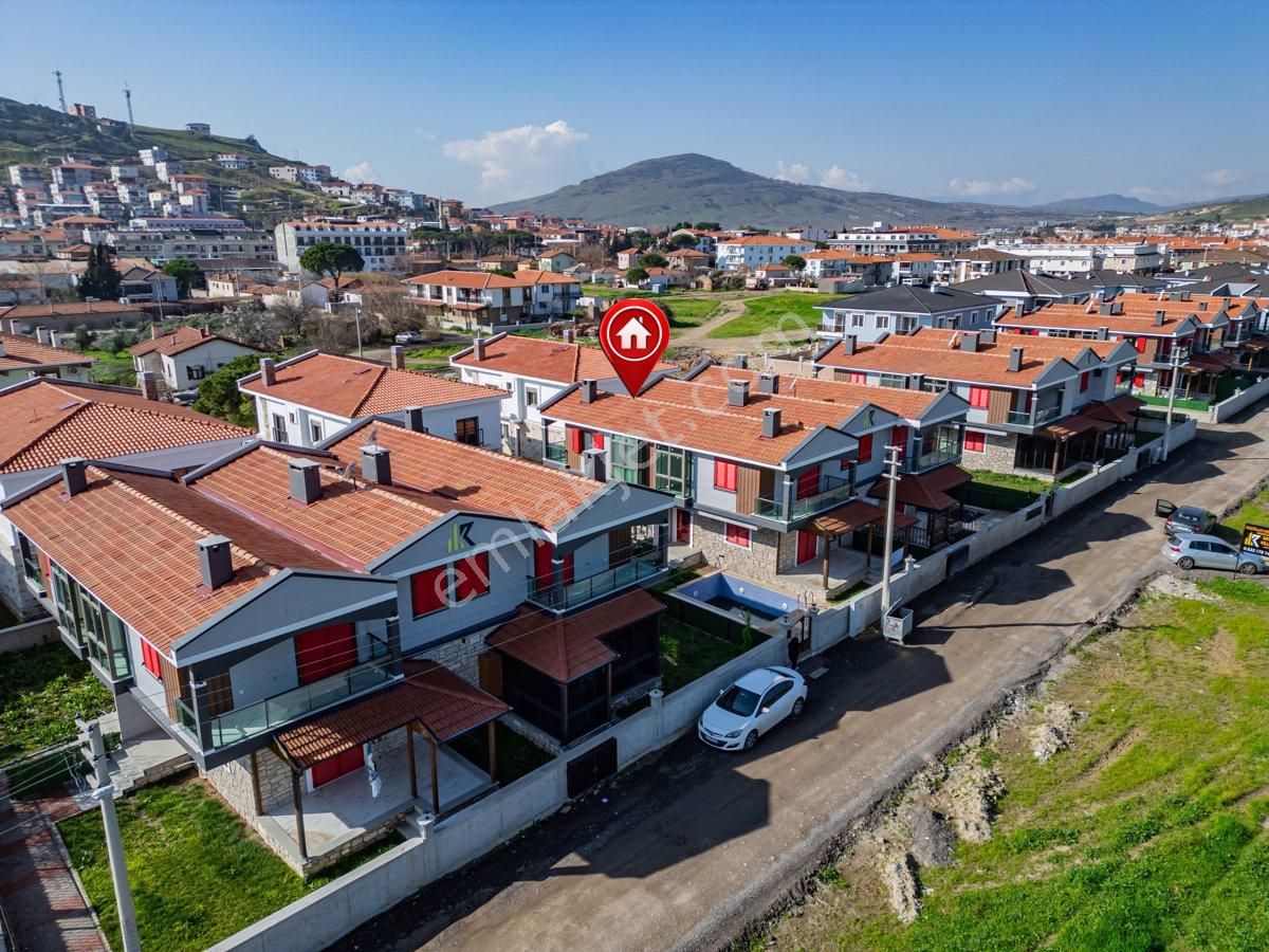 Foça Hacıveli Satılık Villa Foça Bağarası'nda 3+1 Satılık Villa