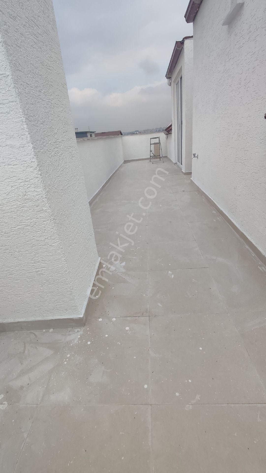 Çayırova Atatürk Satılık Daire 3+1 170 M2 üst dublex 