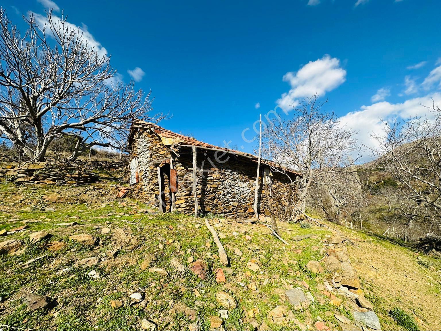 Tire Satılık Köy Evi 3800 M2 Tek Tapu Abonelik Aktif - Görsel 11