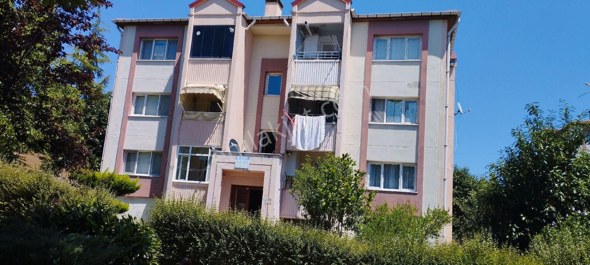 Adapazarı 15 Temmuz Camili Satılık Daire Sakarya Zümrüt Emlak'tan Camilide Valilik Yanı 105 M2, 3+1, Yapılı Satılık Daire.