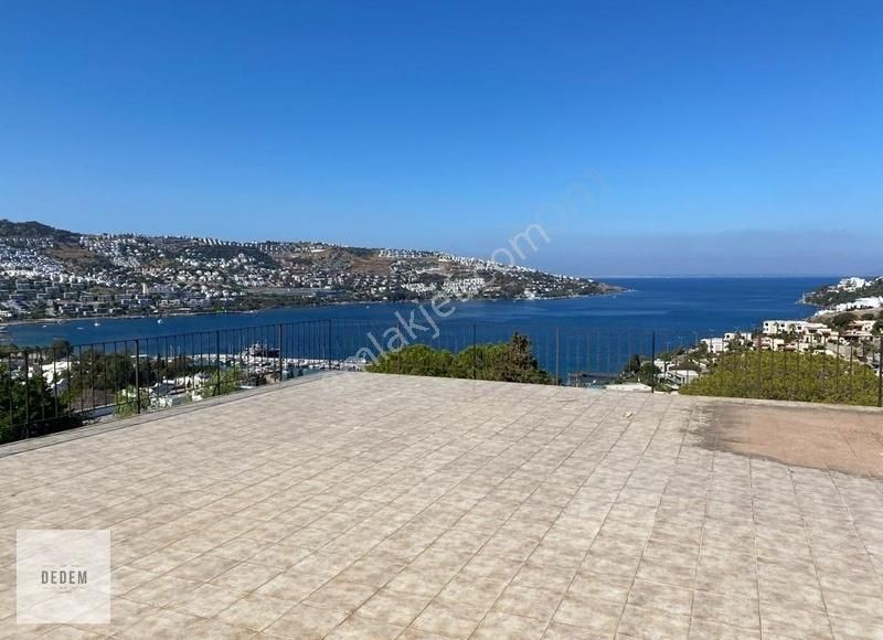 Bodrum Gündoğan Satılık Bina Gündoğan Koyunda Deniz Manzaralı Otel İster Villa Yapılır