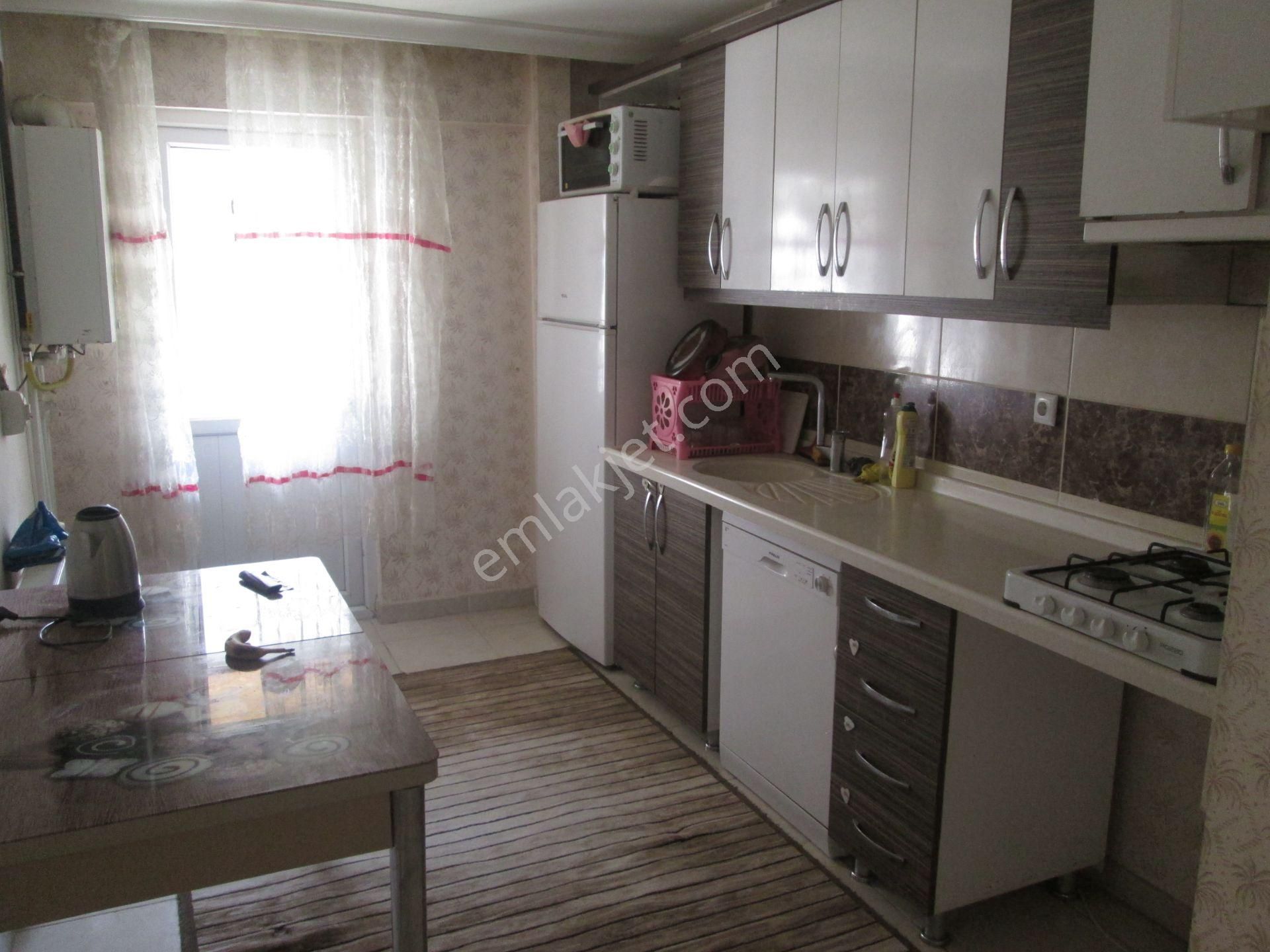 Krc'den Caddeye Yakın Merkezi Konumda Eşyalı 2+1 Kiralık Daire