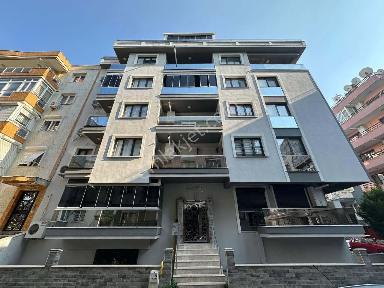 Karşıyaka Yalı Satılık Daire  ATAKENT İN EN NEZİH YERİNDE DOĞALGAZLI 2+1 SATILIK DAİRE