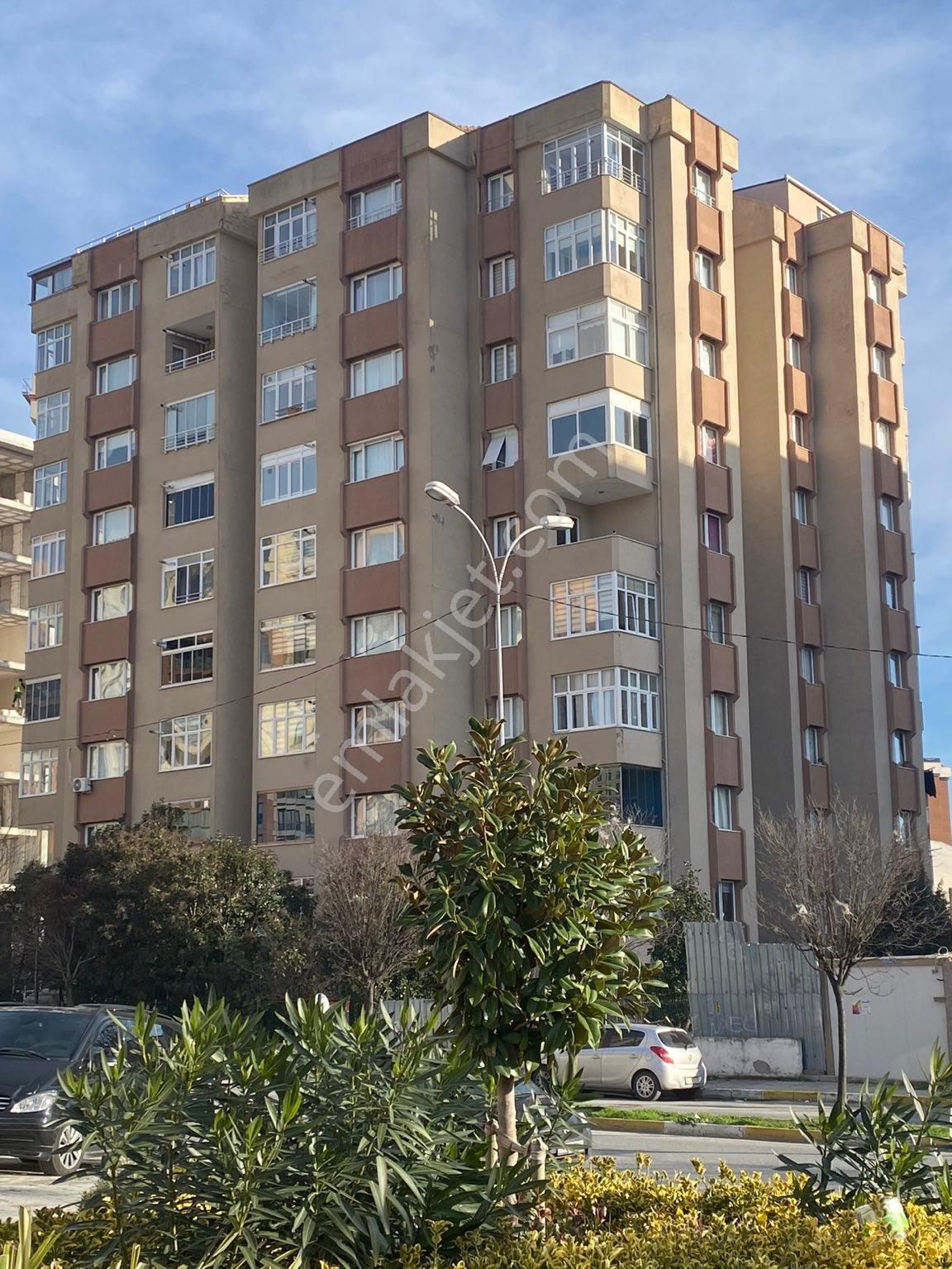 Beylikdüzü Yakuplu Satılık Daire  İHLAS MARMARA 4 YANI BEYLİKDÜZÜ YAKUPLU ZEYNEP SİTESİ 4+1 SATILIK DAİRE