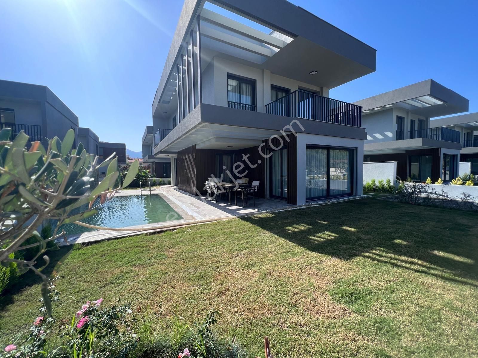 Kuşadası Davutlar Satılık Villa KUŞADASI, GÜZELÇAMLI DA,DENIZE 750 MT, 4+1, ÖZEL HAVUZLU, OTOPARKLI,  MÜSTAKİL SÜPER LÜKS VİLLA 