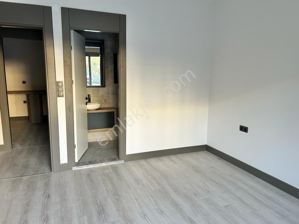 Kuşadası Satılık Lüks 2+1 Daire - Görsel 25