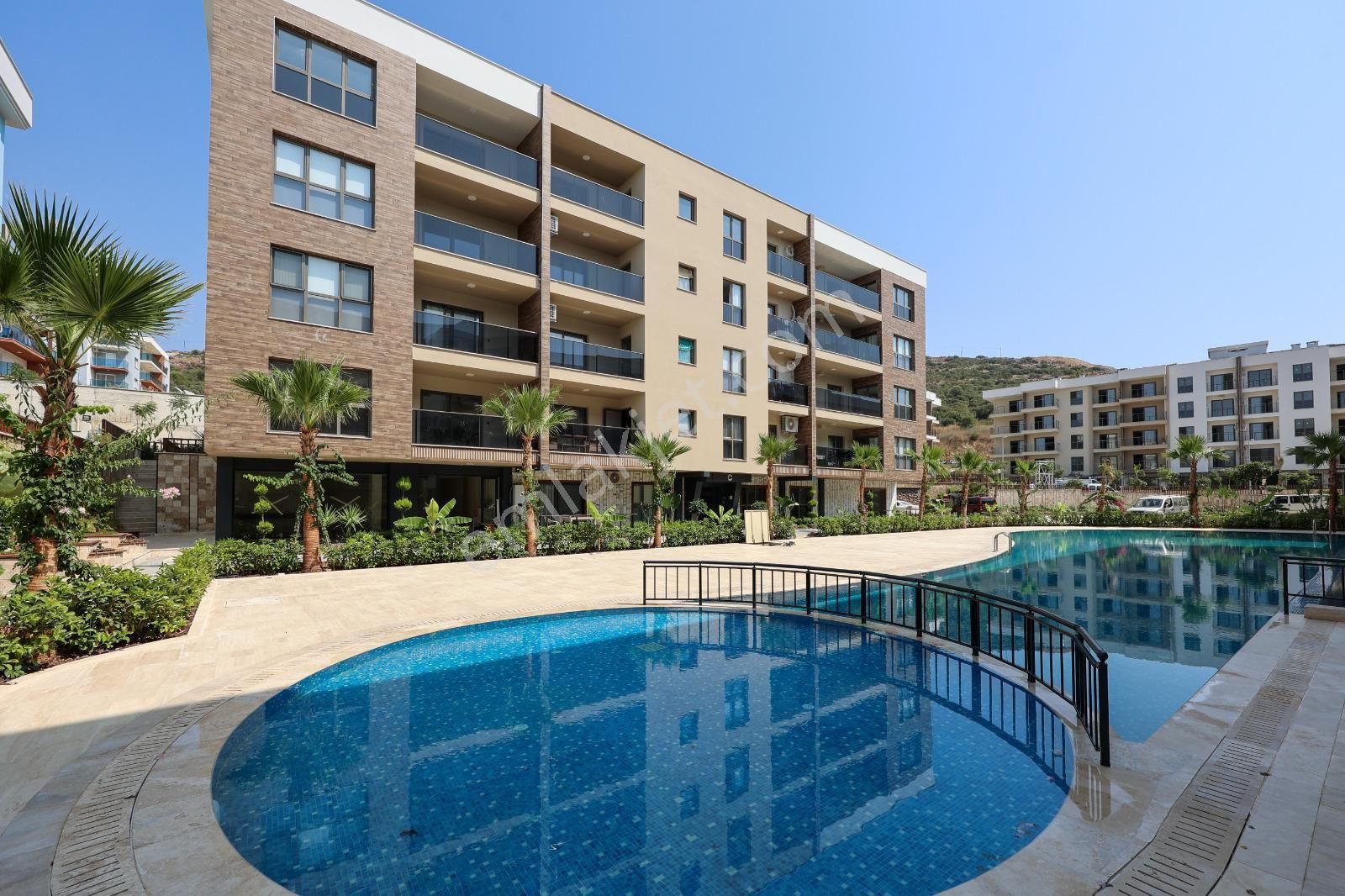 Kuşadası Satılık Lüks 2+1 Daire - Görsel 3