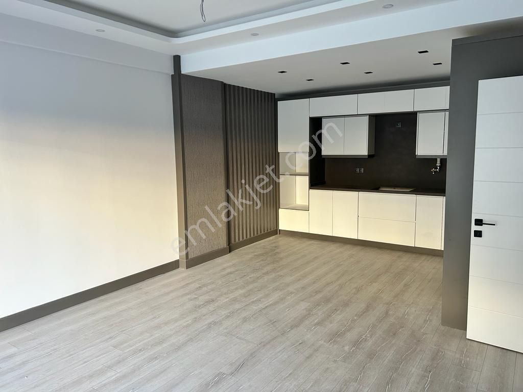 Kuşadası Satılık Lüks 2+1 Daire - Görsel 13