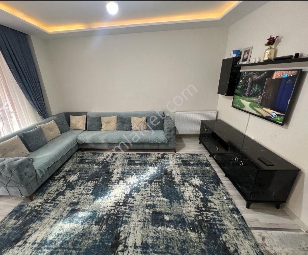 Küçükçekmece Yeni Mahalle Satılık Daire YENİMAHALLE'DE SATILIK 4 YILLIK BİNADA 75 M2 2+1 YÜKSEK GİRİŞ