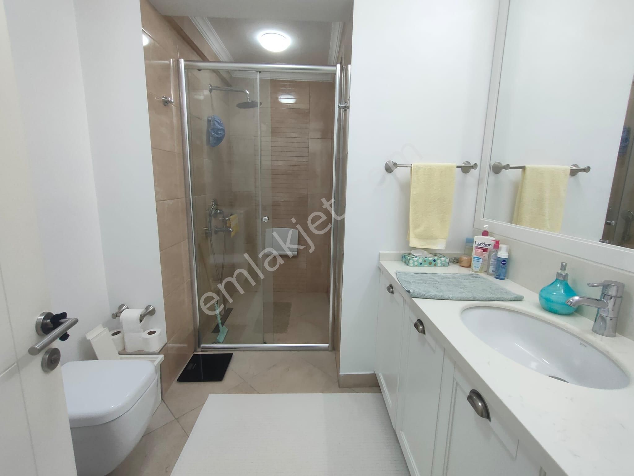 Sarıyer Tarabyaüstü Asansör ,otopark Şömine Yeni Eşyalı Kiralık Daire - Görsel 31