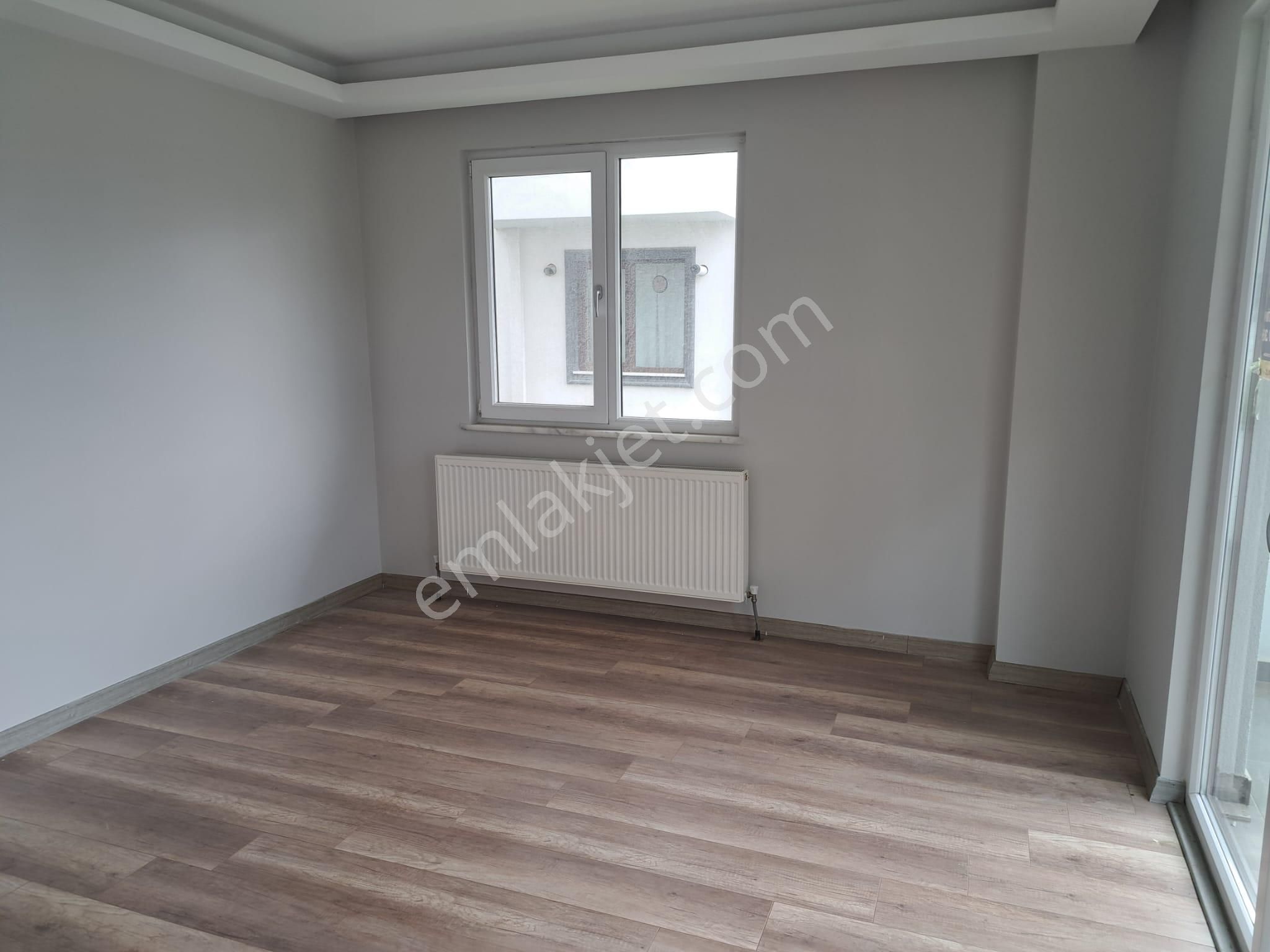 Yalova Merkez Gazi Osman Paşa Satılık Daire YALOVA GAZİOSMANPAŞA SİTE İÇİ BAHÇE KATI 3+1 SATILIK DAİRE