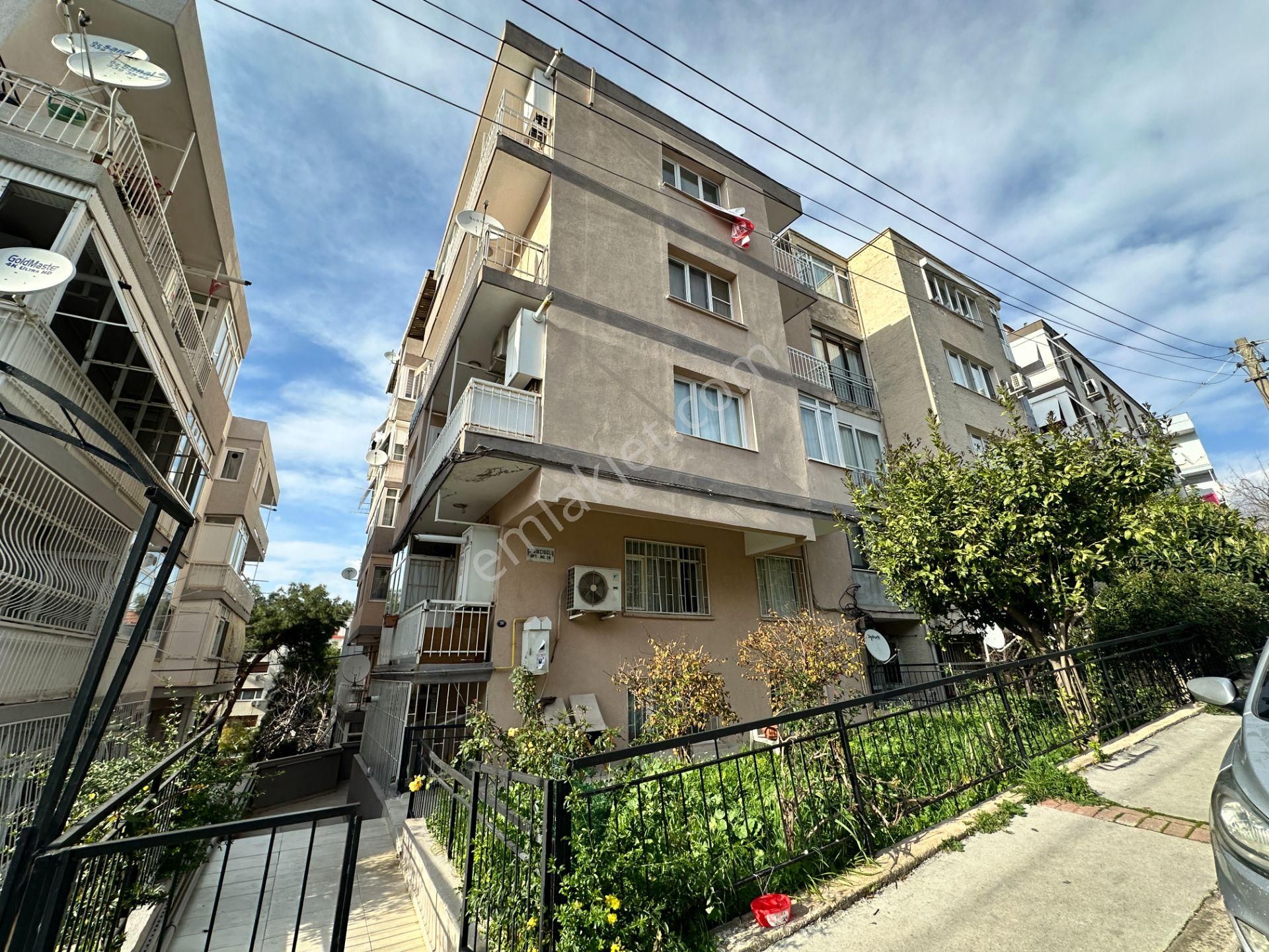 Karabağlar Esenyalı Satılık Daire  Esenyalı Mahallesi UKEB Yakını 2+1 Satılık Daire