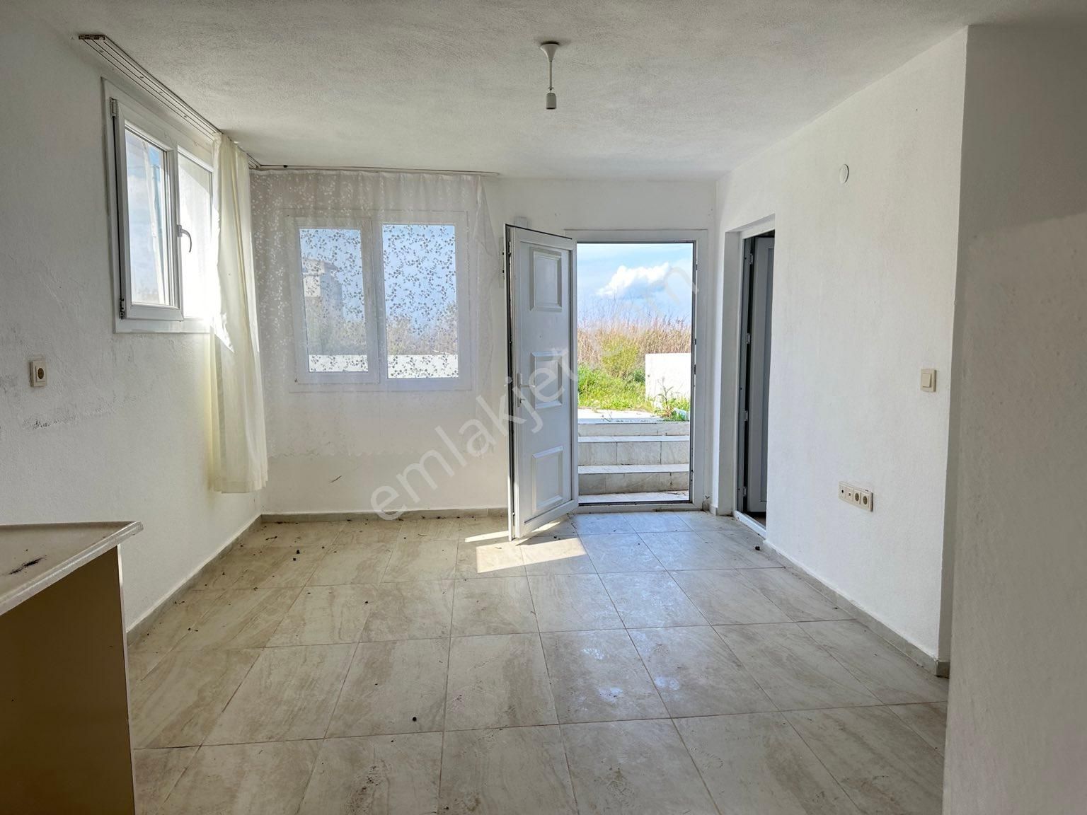 Çeşme Germinyan Da Kiralık 2+1 ( Eşyasız Yıllık Ay Ödemeli) - Görsel 10