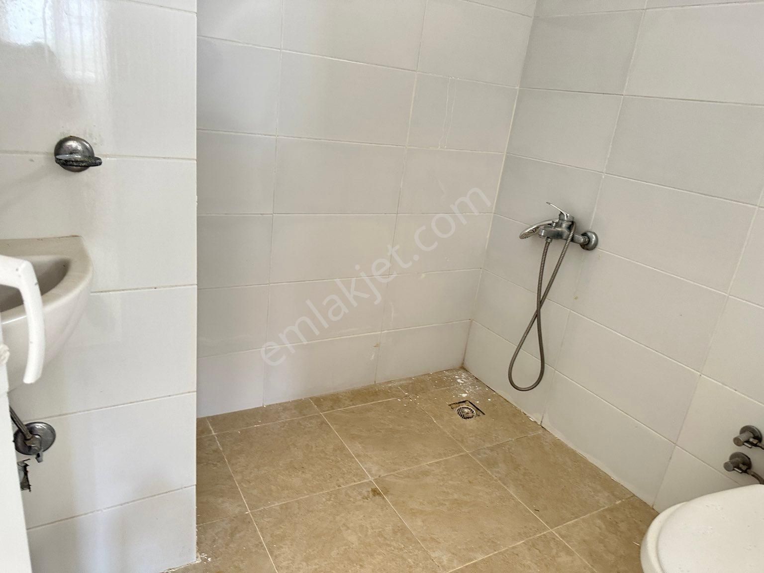 Çeşme Germinyan Da Kiralık 2+1 ( Eşyasız Yıllık Ay Ödemeli) - Görsel 8