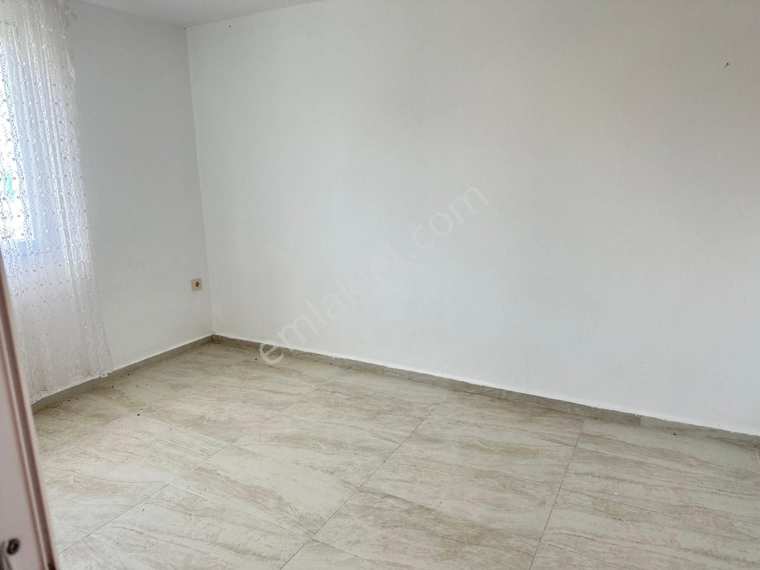 Çeşme Germinyan Da Kiralık 2+1 ( Eşyasız Yıllık Ay Ödemeli) - Görsel 4