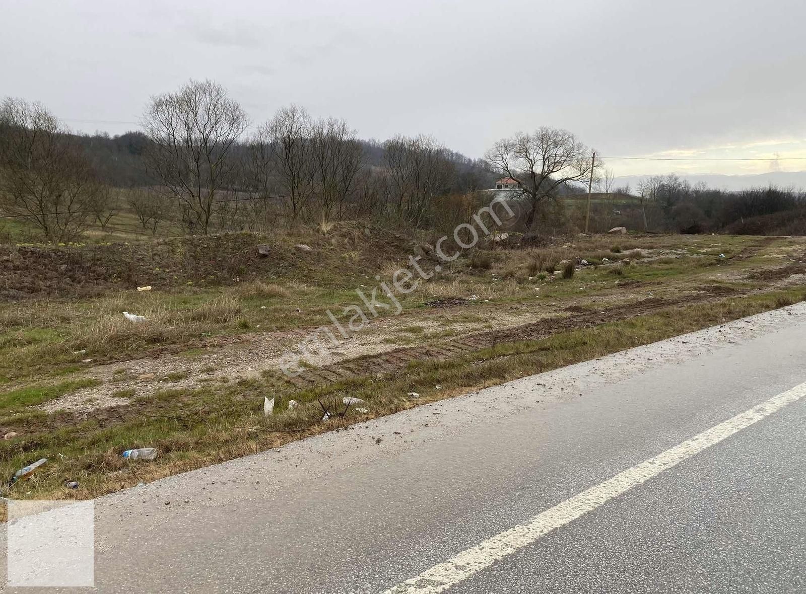 İznik Derbent Satılık Tarla İznik Derbent Te Anayola Cepheli Güzel Bir Hobi Bahçesi