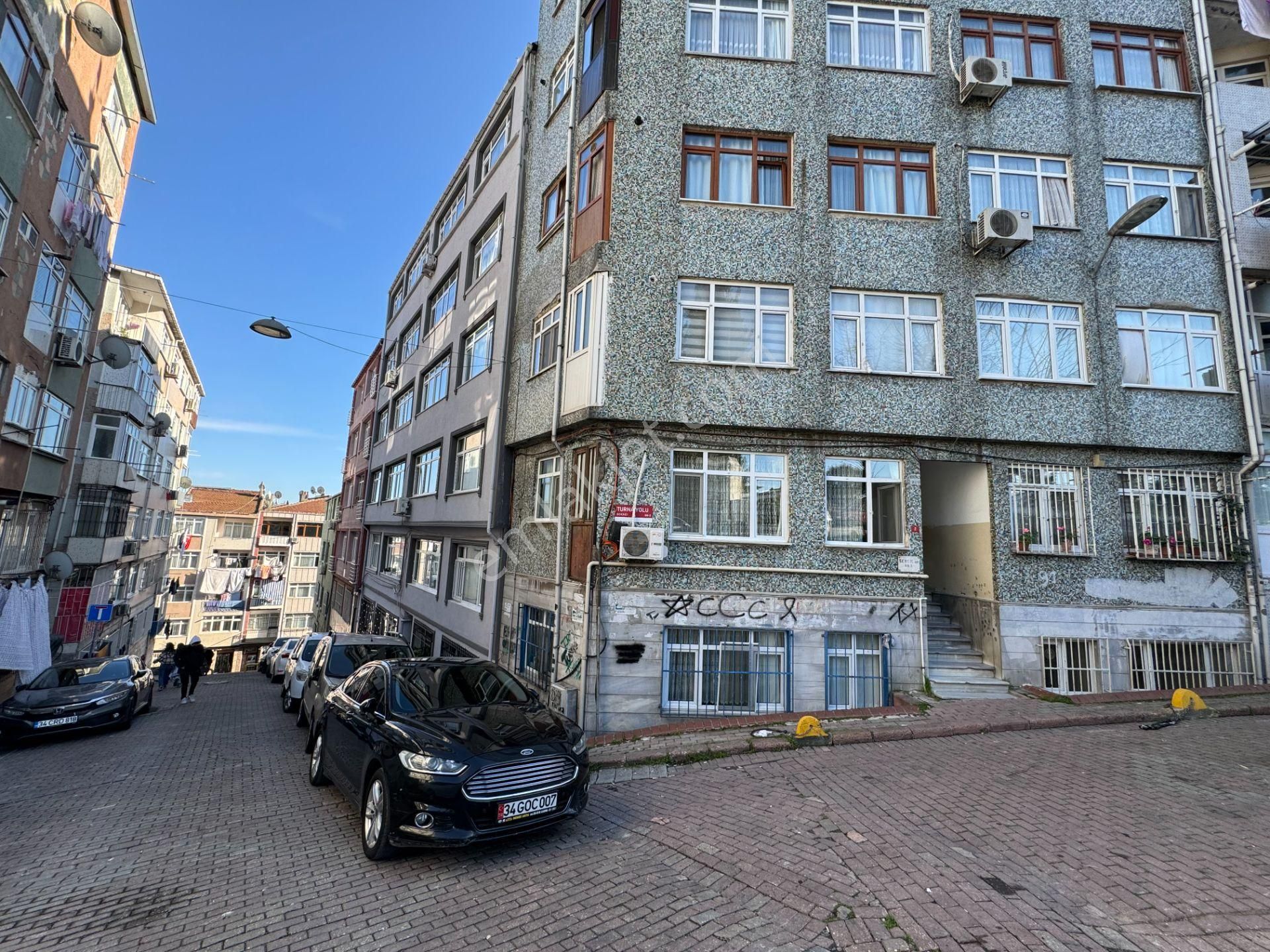 Turyap' Tan Yavuz Sultan Selim Camii Karşısında 2+1 Bahçe Katı Kiralık Daire
