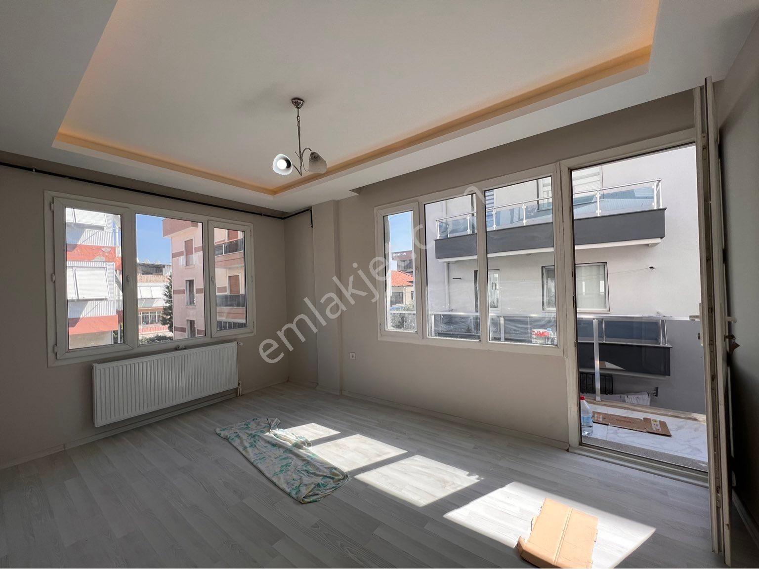 Buca Akıncılar Satılık Daire  ŞİRİNYER NATO YAKINI 2+1 85M2 DGAZLI SATILIK DAİRE 