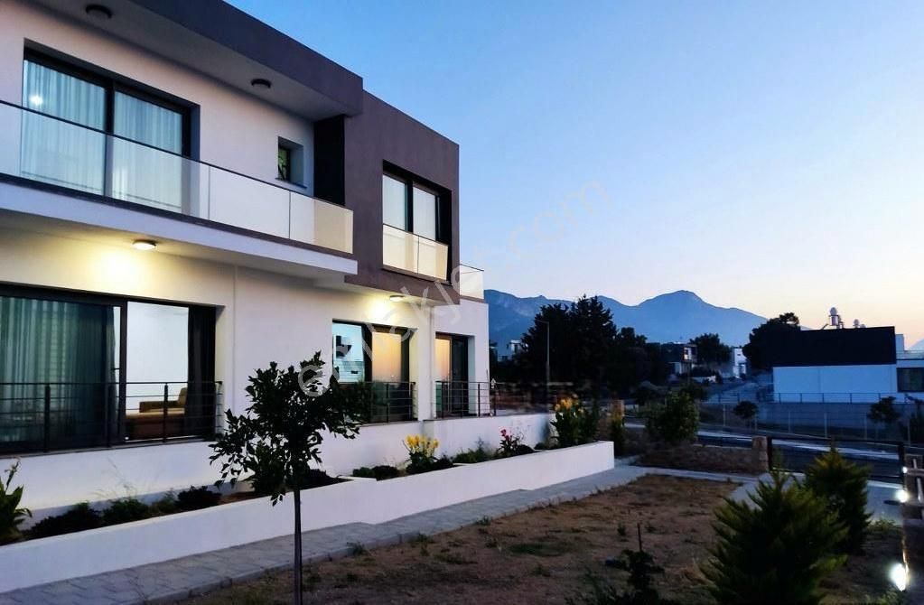 Girne Çatalköy Köyü Satılık Villa  GİRNE/ÇATALKÖY'DE SATILIK 4+1 VİLLA