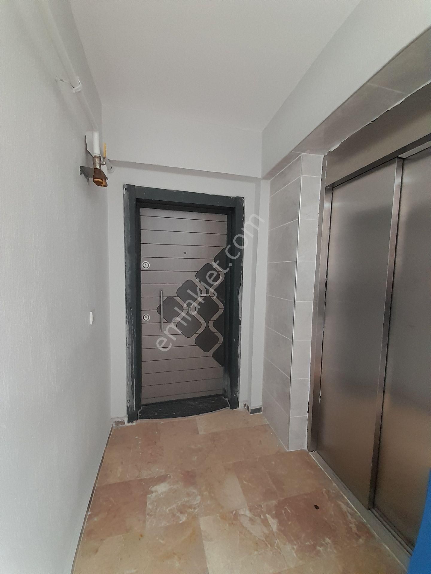 Ahmetli Ulu Cami Satılık Daire Manisa Ahmetli ulucami mahallesi 160m² Doğal Gazlı 3+1daire Satılık 