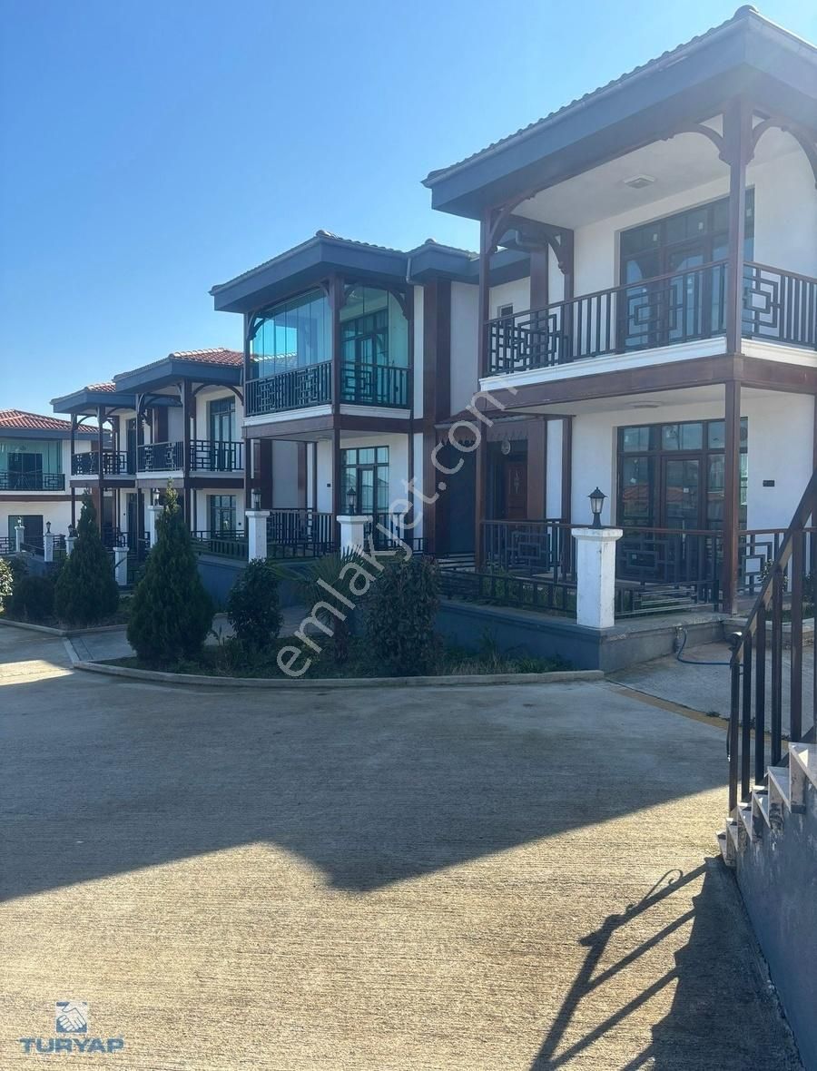 19 Mayıs Dereköy Satılık Villa MURAT LAY SATIYOR DUBLEX VİLLA