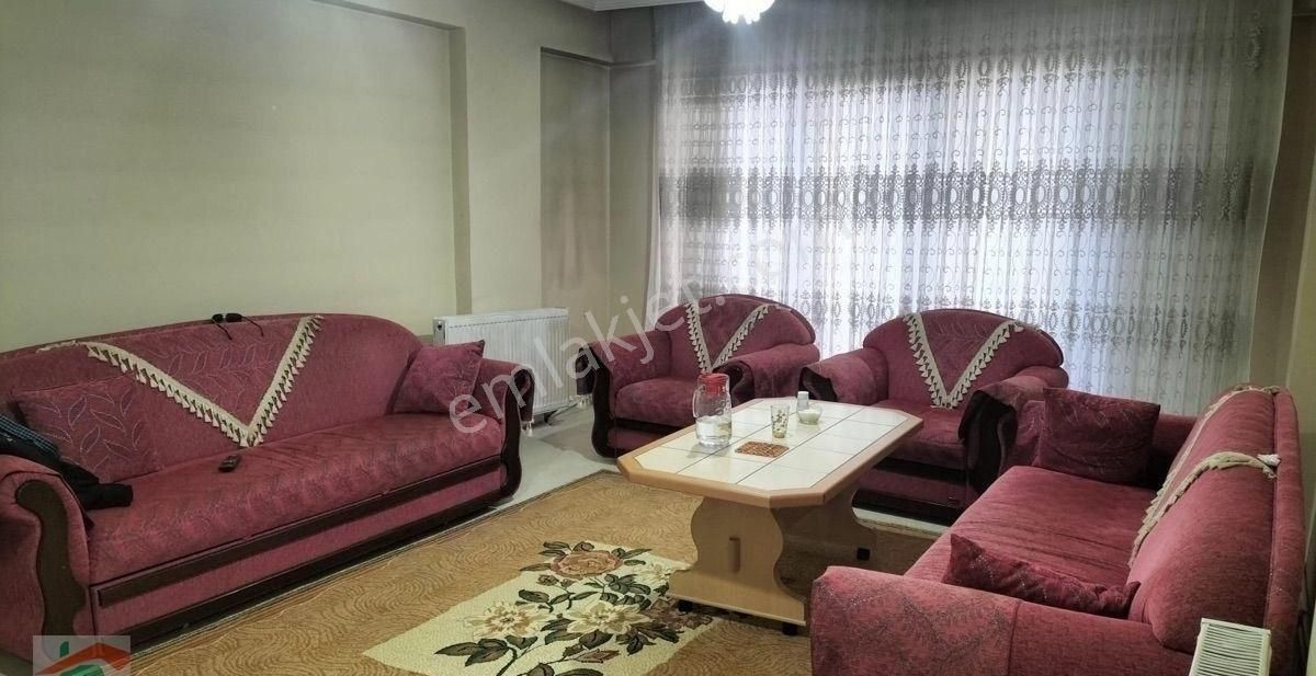 Ulus Abdipaşa Bld. (Yeşilpazar) Satılık Daire Abdipaşa merkezde 3+1, asansörlü, kaloriferli, 132 m2 yeni daire