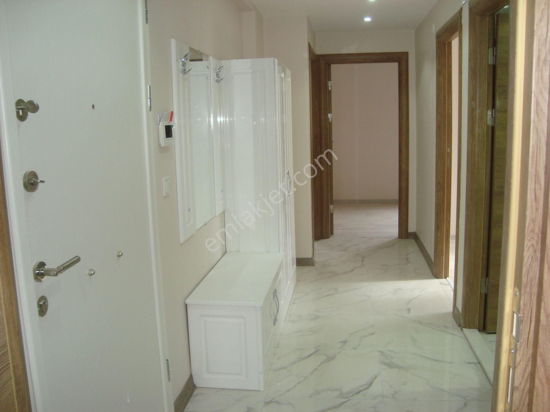 Büyükçekmece Cumhuriyet Mah De Lüx Merkezi Sitede 3+1 Satılık Daire - Görsel 13