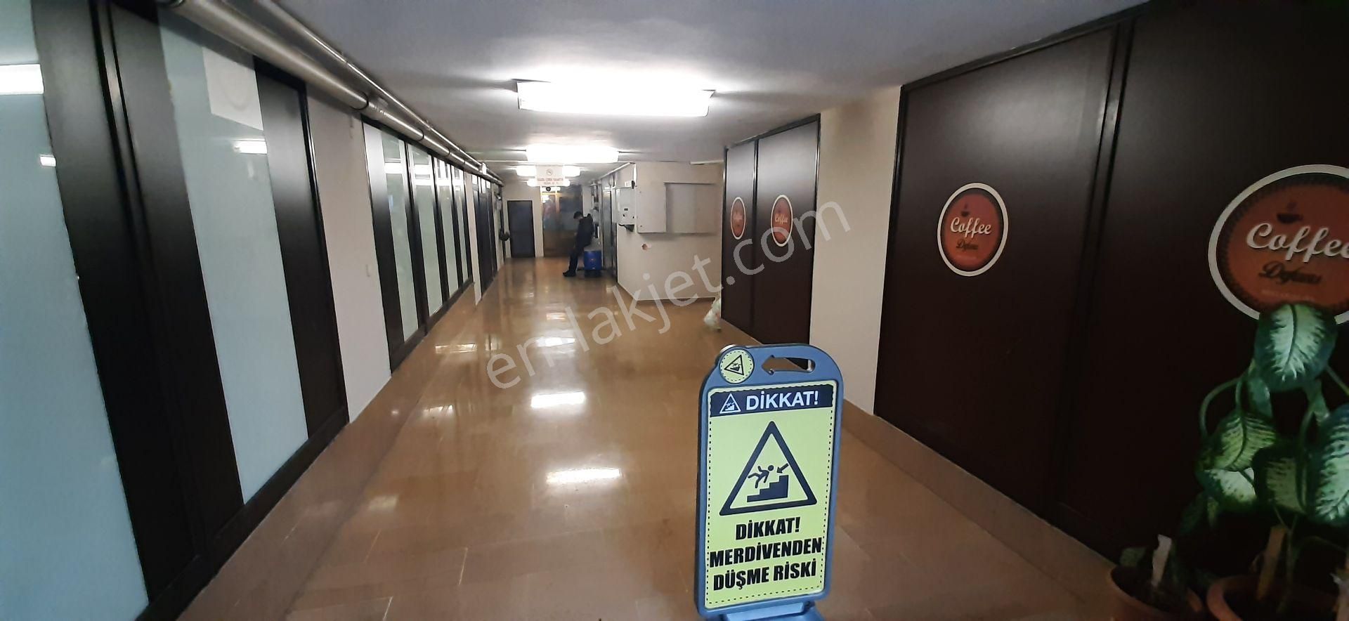 Beşiktaş Merkezde Çelik İşmerkezinde Kiralık Ofis 60 M2 1+1 - Görsel 33