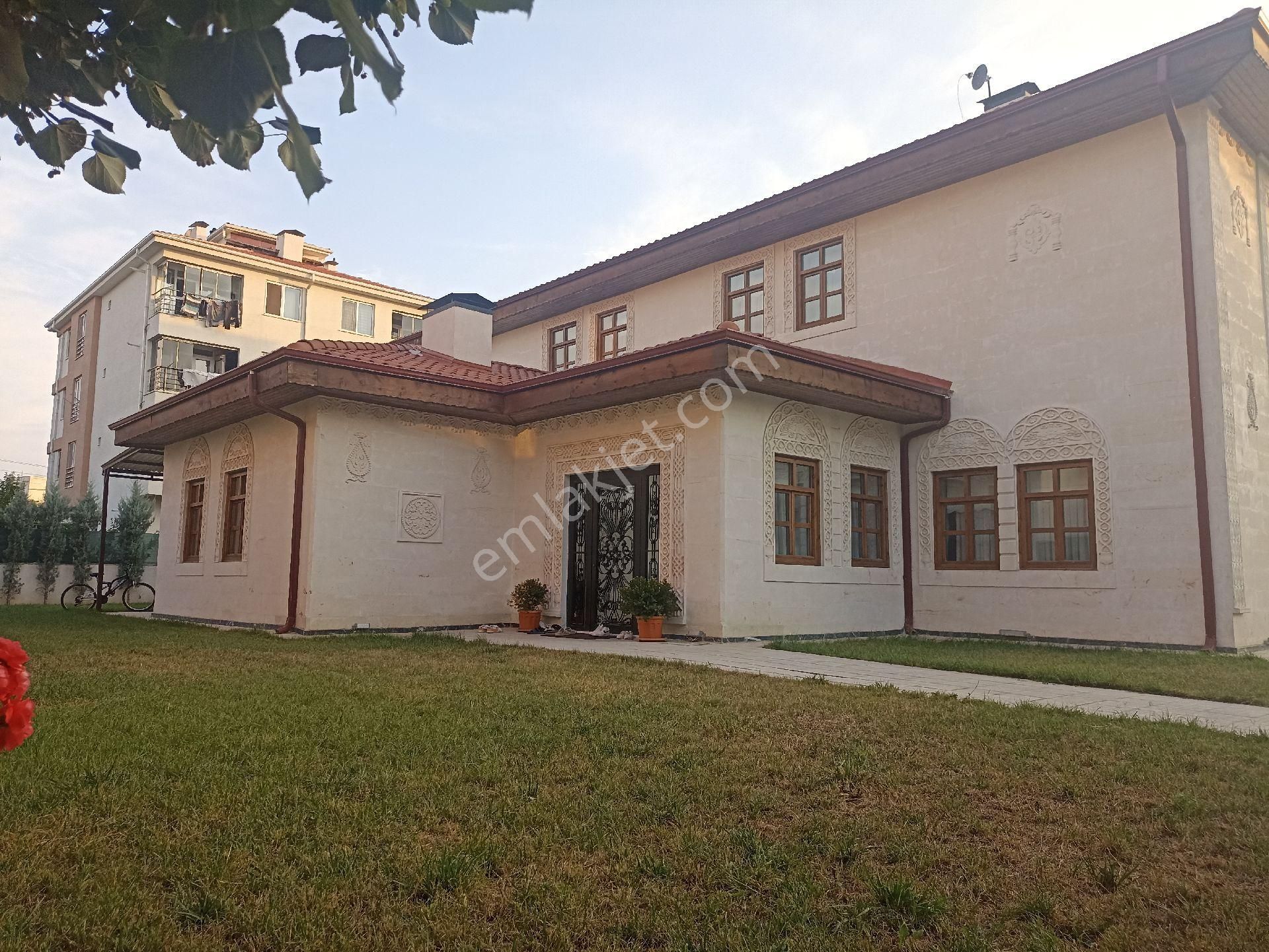 Tepebaşı Yeşiltepe Satılık Villa sahibinden otantik doğal taş villa