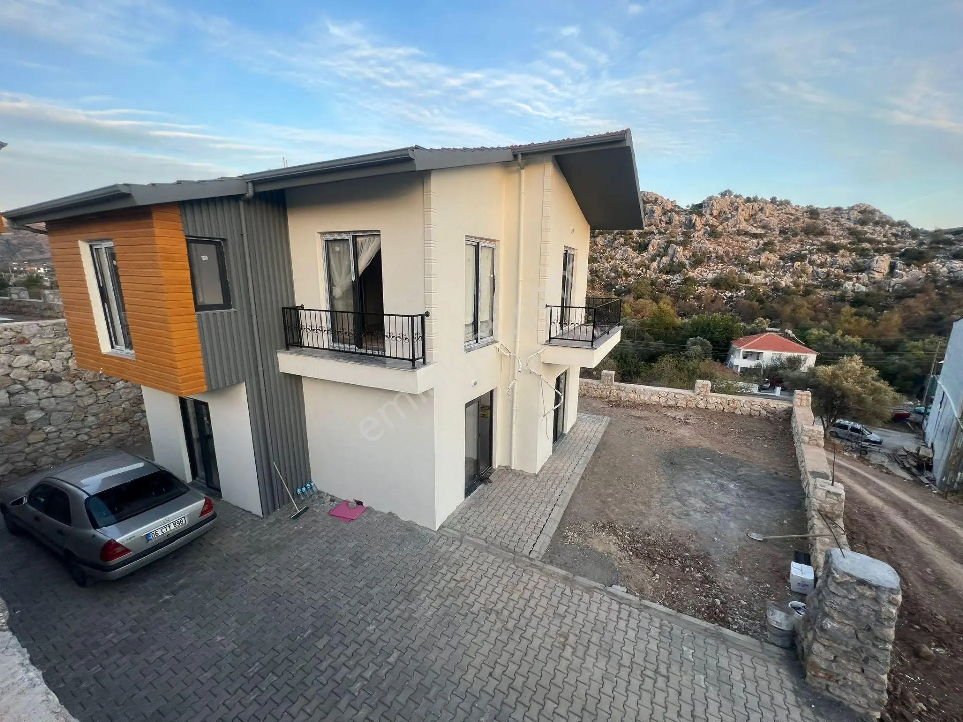 Bozburun'da Deniz Manzaralı Sıfır Tam Müstakil Villa - Görsel 3