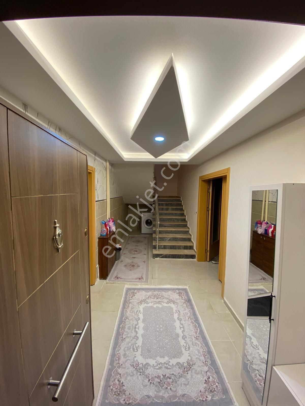 İhsaniye Gazlıgöl Bld. (Cumhuriyet) Satılık Villa  Gazlıgöl'de en uygun Aidata sahip Villa Sitesinde 3+1 Villa