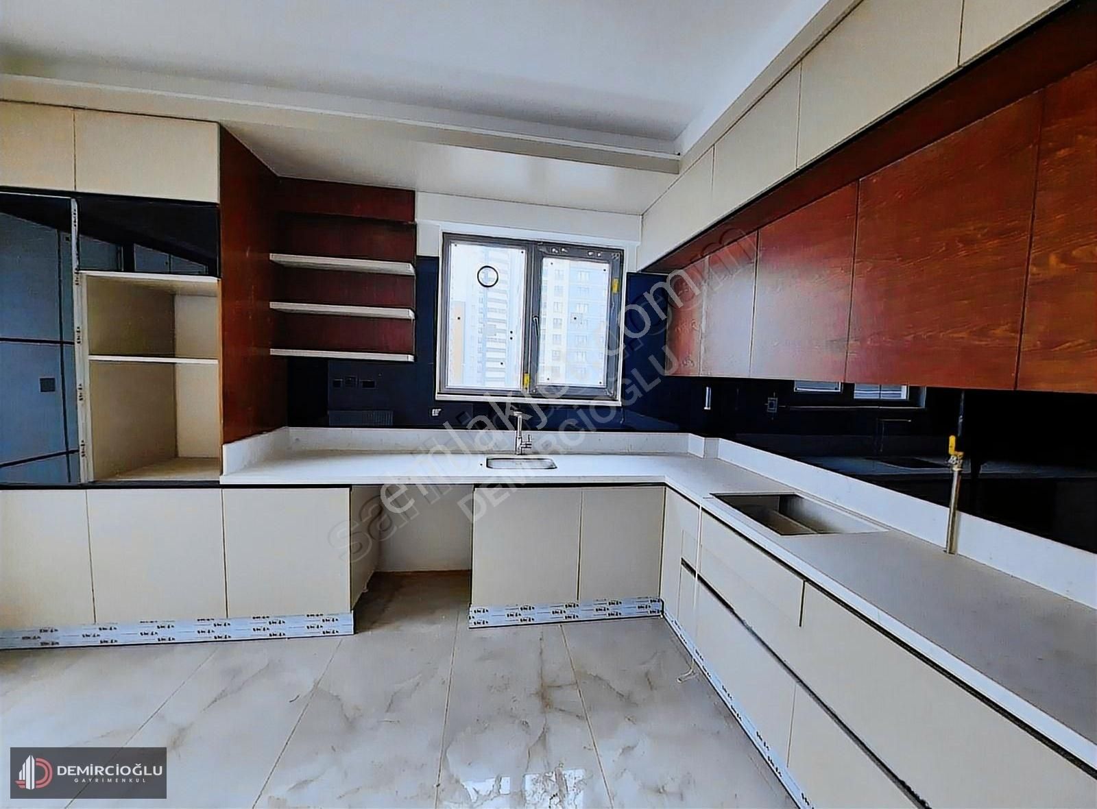 Talas Mevlana Satılık Daire DEMİRCİOĞLU GAYRİMENKULDEN PAPATYA CADDESİNDE LÜKS DAİRE