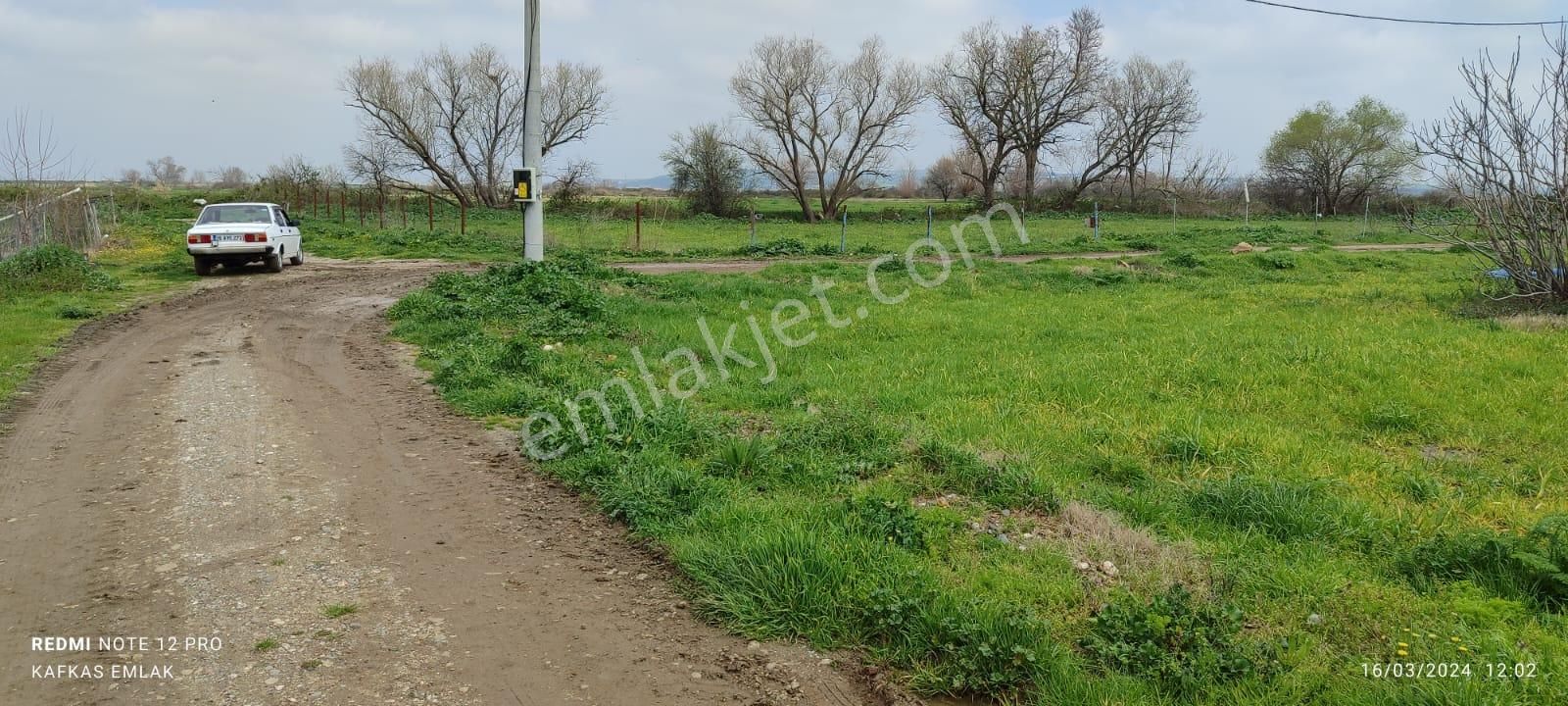 Mustafakemalpaşa Yumurcaklı Satılık Konut İmarlı  BURSA MUSTAFAKEMALPAŞA YUMURCAKLI  KÖYÜ 572 M2 İMARLI SATILIK ARSA