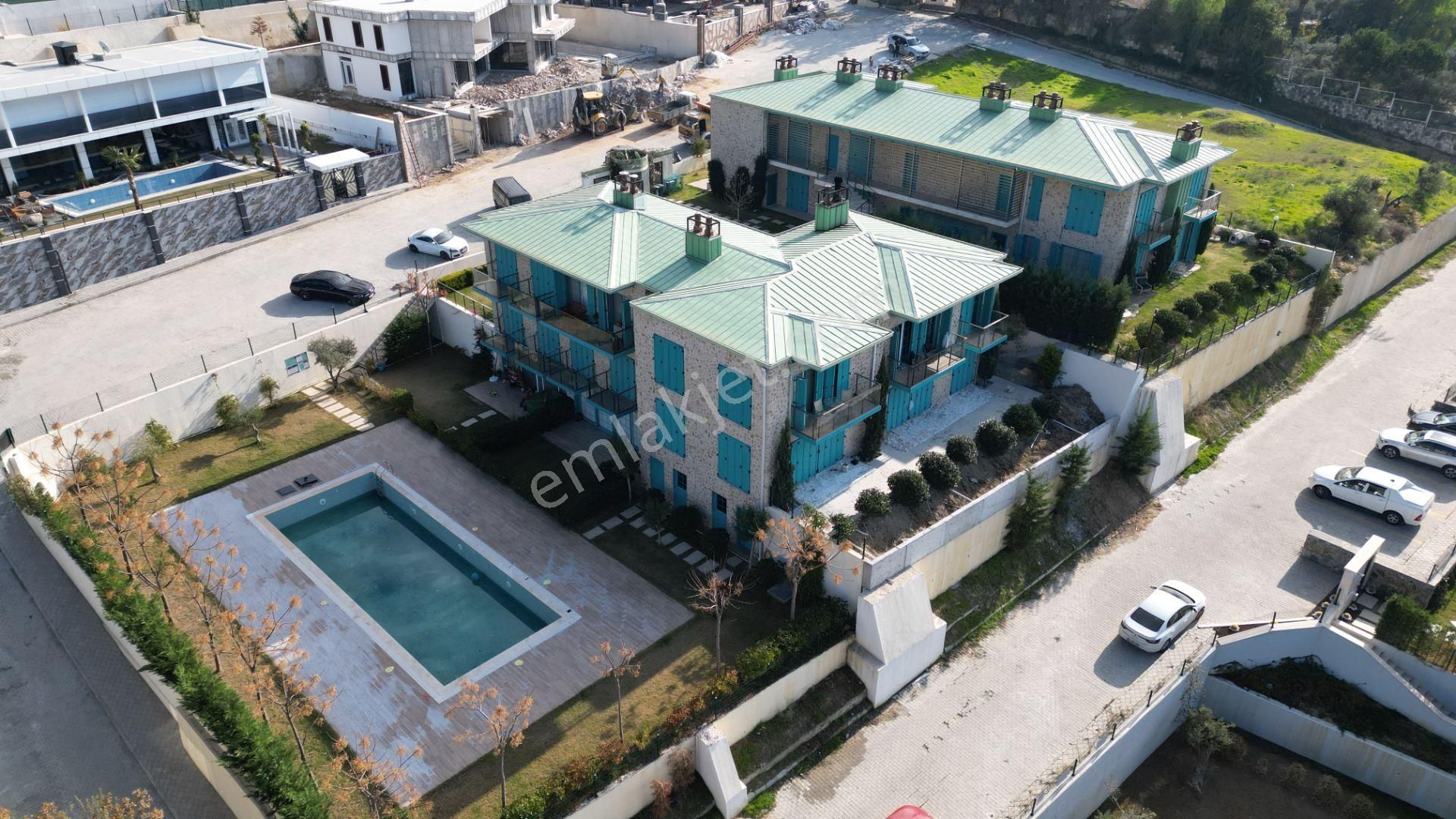 Kuşadası Marınada-sahıle Yakın-manzara-güvenlik-bahçe-havuz-sosyal Alan-yeni-modern-lüx - Görsel 3