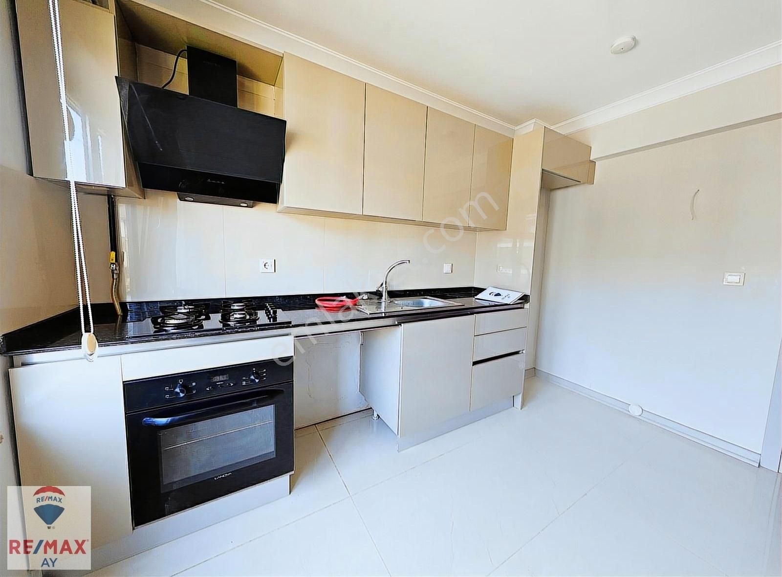 Remaxay Burak Şahin Demirkapı Konaklarında Fırsat Lüks Daire - Görsel 6