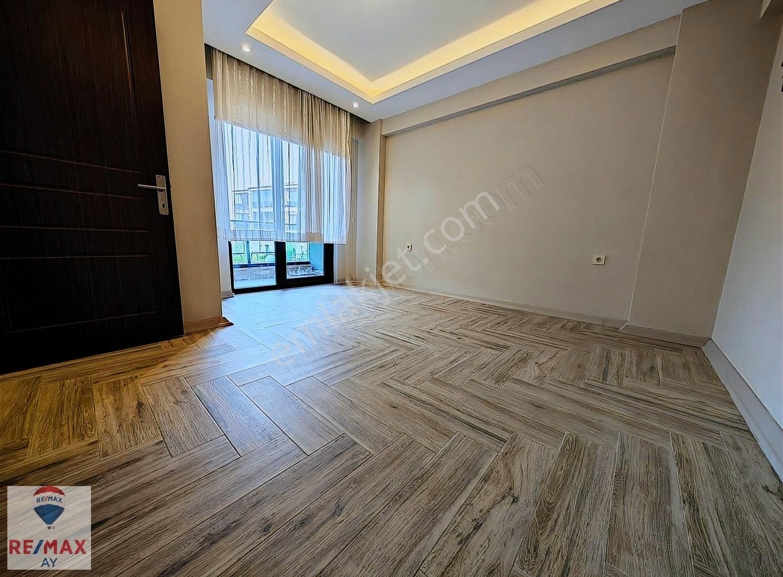 Remaxay Burak Şahin Demirkapı Konaklarında Fırsat Lüks Daire - Görsel 15