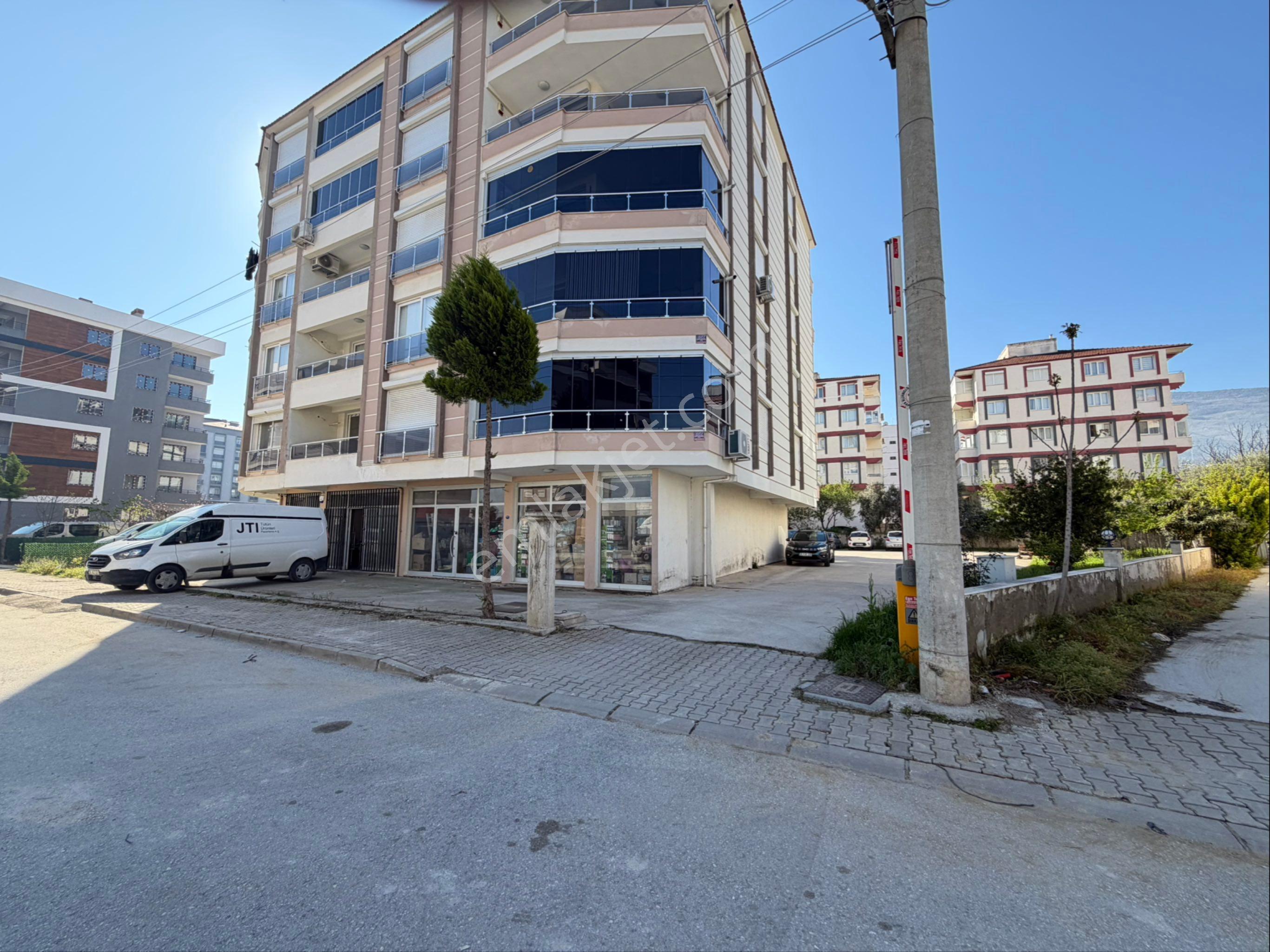 Pek Emlaktan Adnan Menderes Te 120 M3 Satılık Batarlı Dükkan - Görsel 10