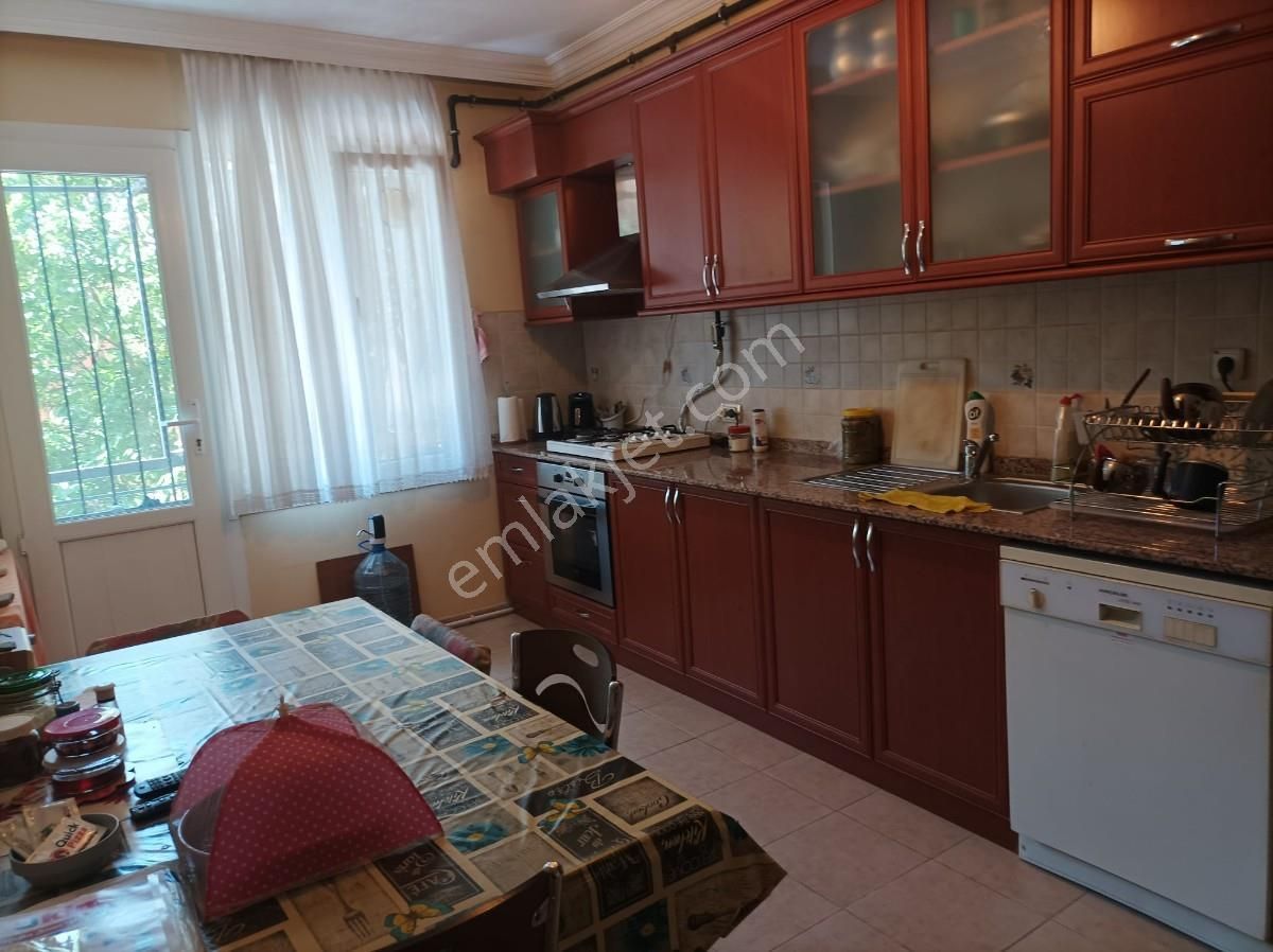 Buca Güven Satılık Daire GÜVEN MAH. 123 M2 BAHÇELİ 3+1 SATILIK DAİRE...